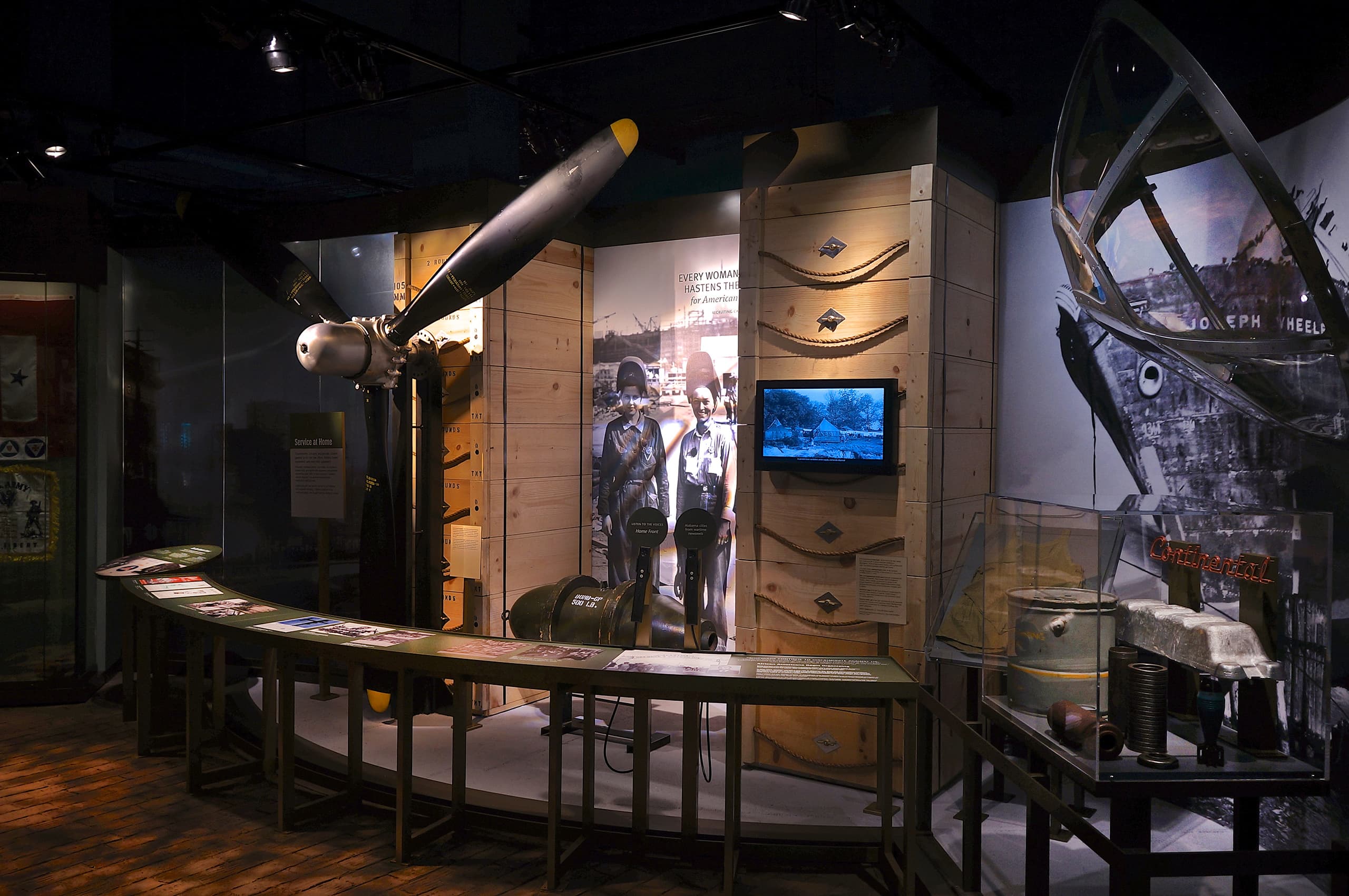 AlabamaVoices_05_available-light_museum