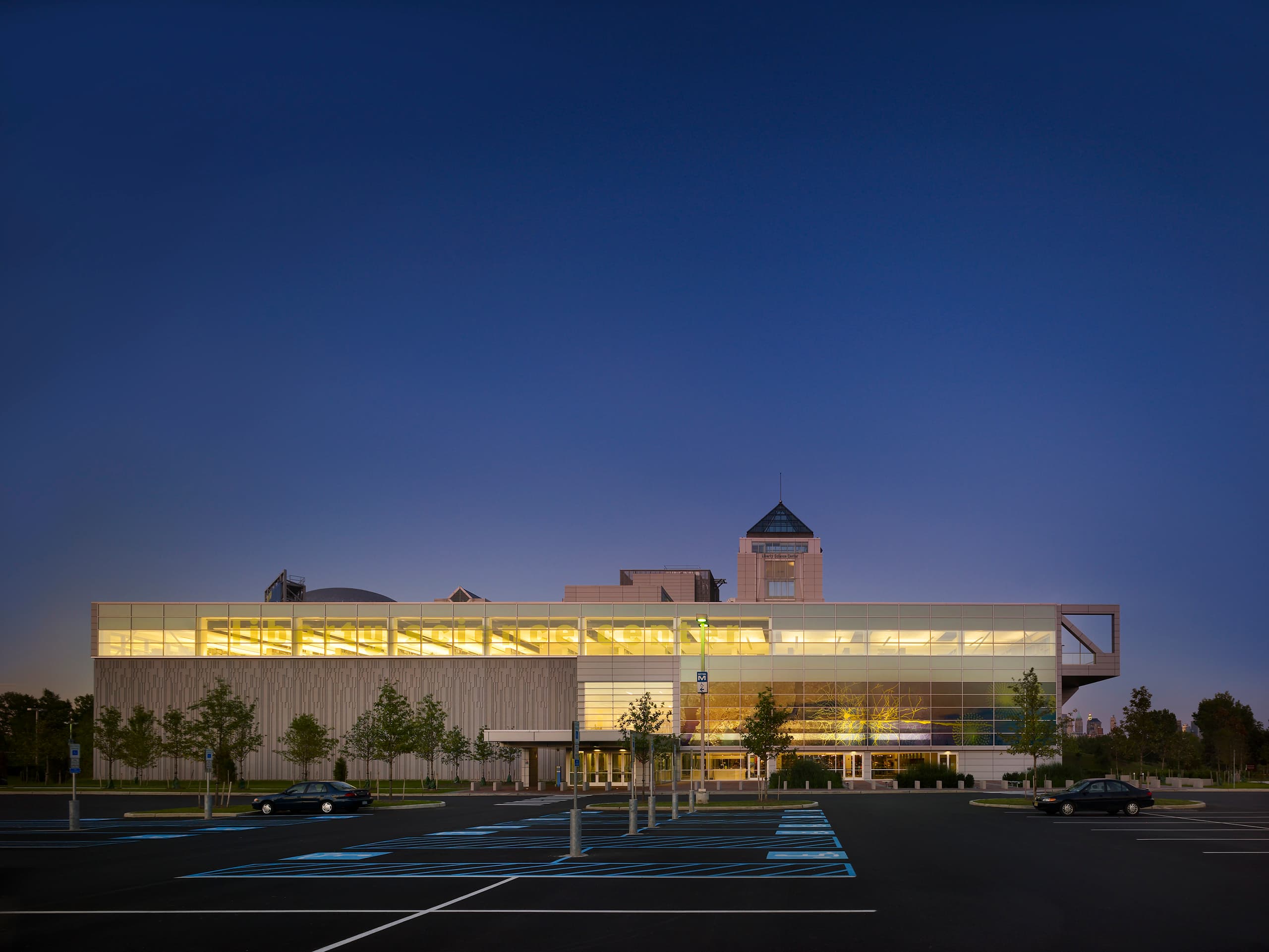 LSCArch_02_available-light_architecture