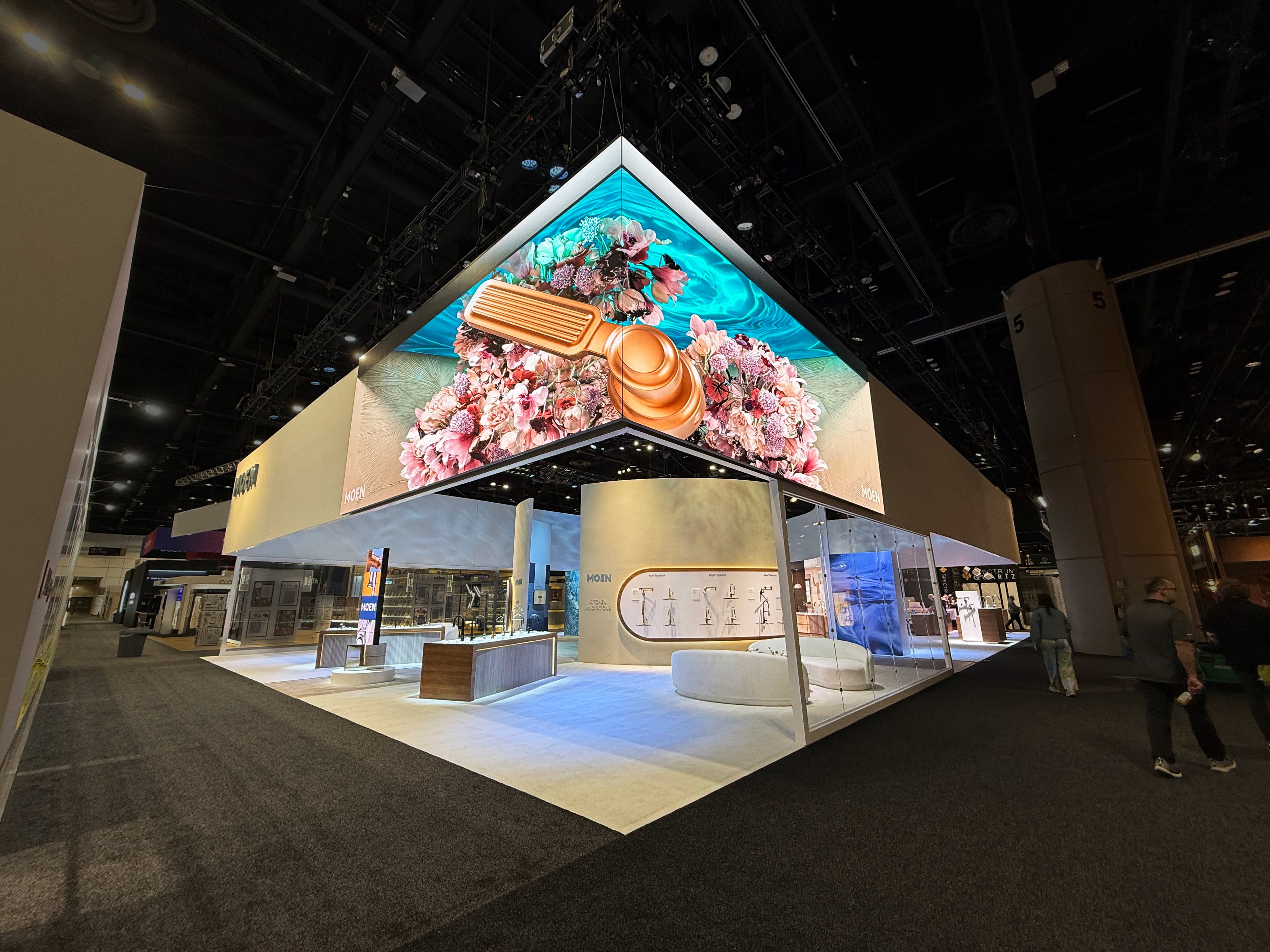 MOEN-01-available-light-tradeshow