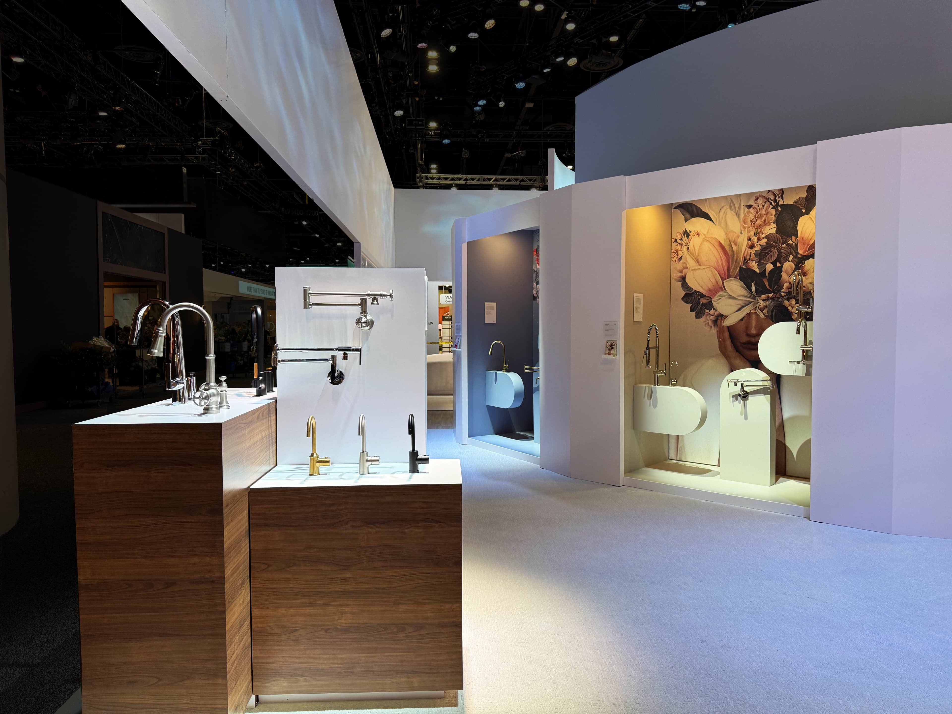 MOEN-06-available-light-tradeshow