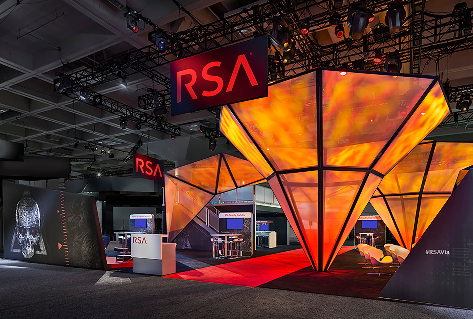 RSA_02_available-light_trade-show