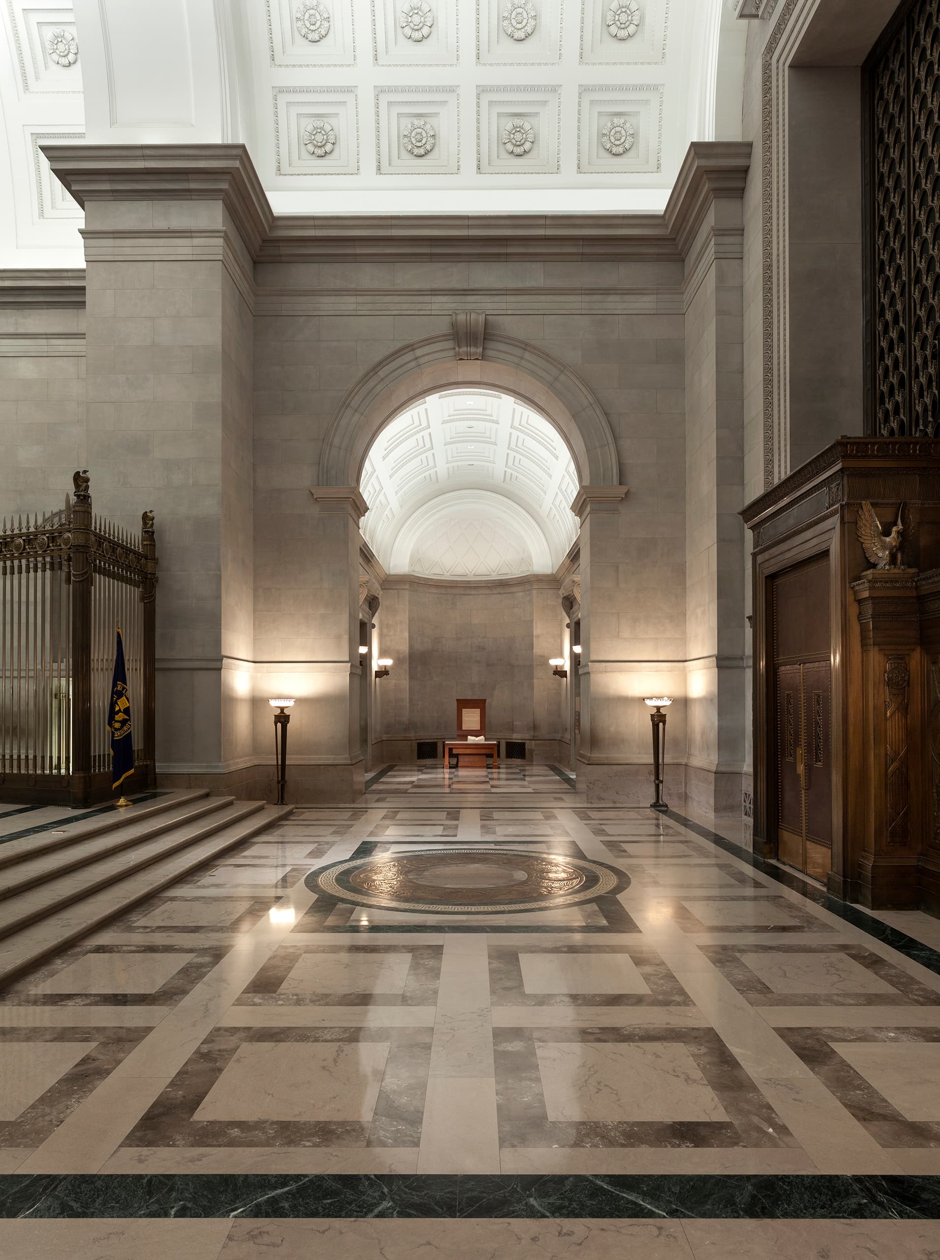 Rotunda_04_available-light_architecture