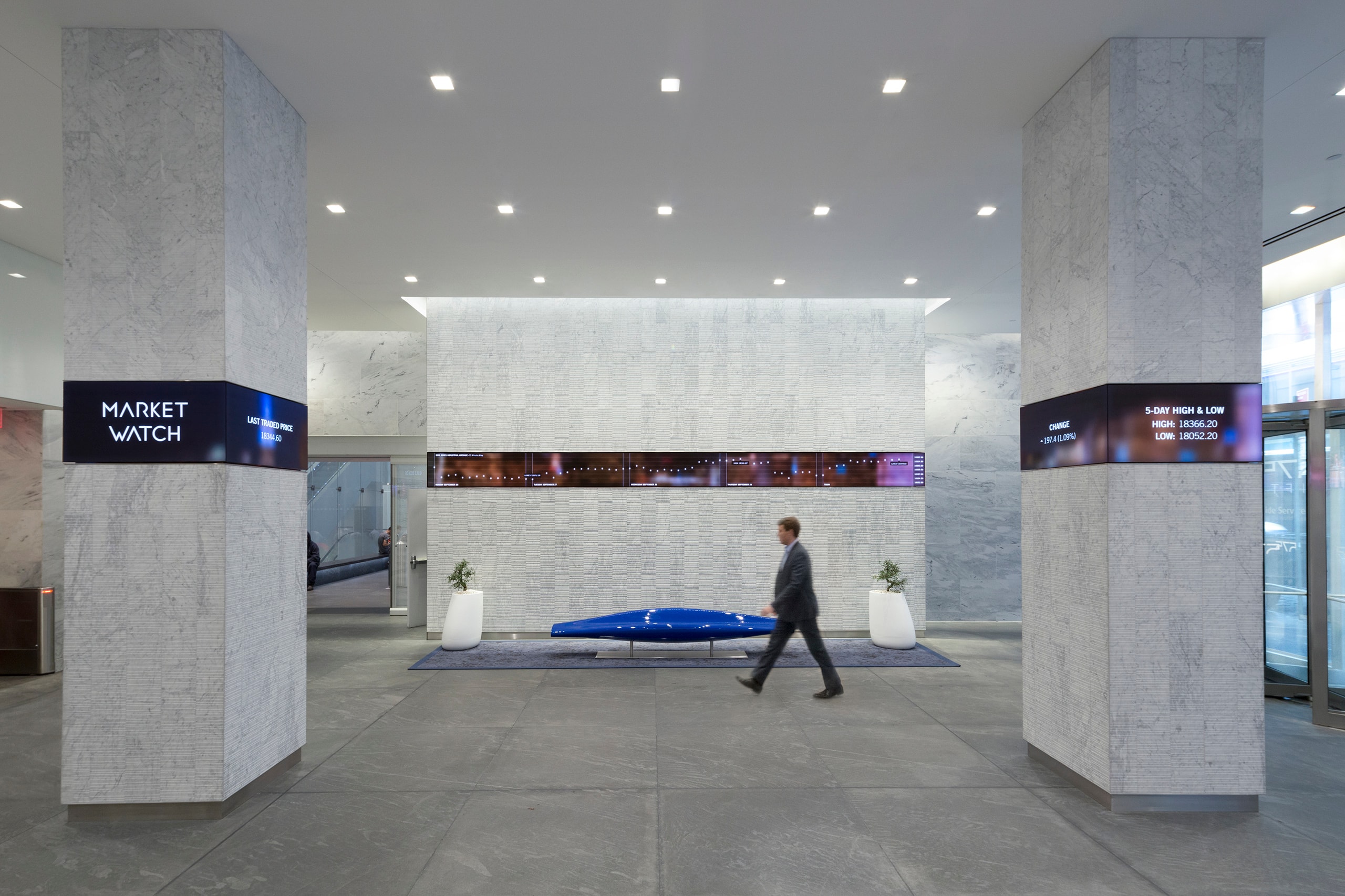 575_01_available-light_architecture