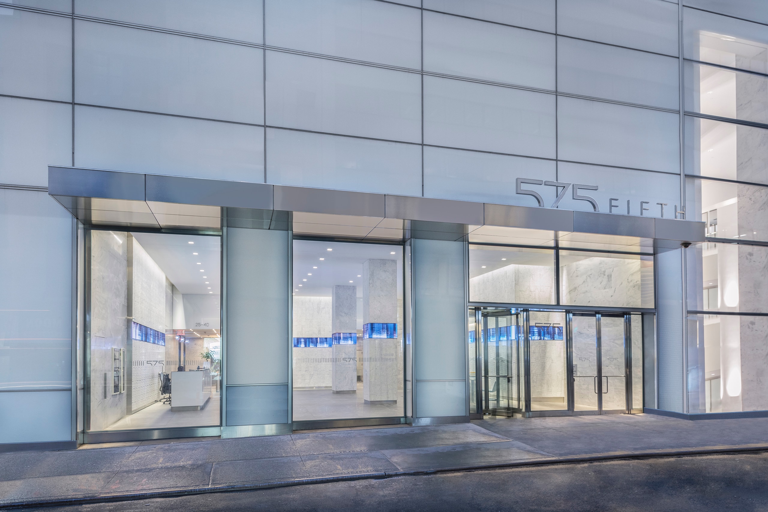 575_02_available-light_architecture