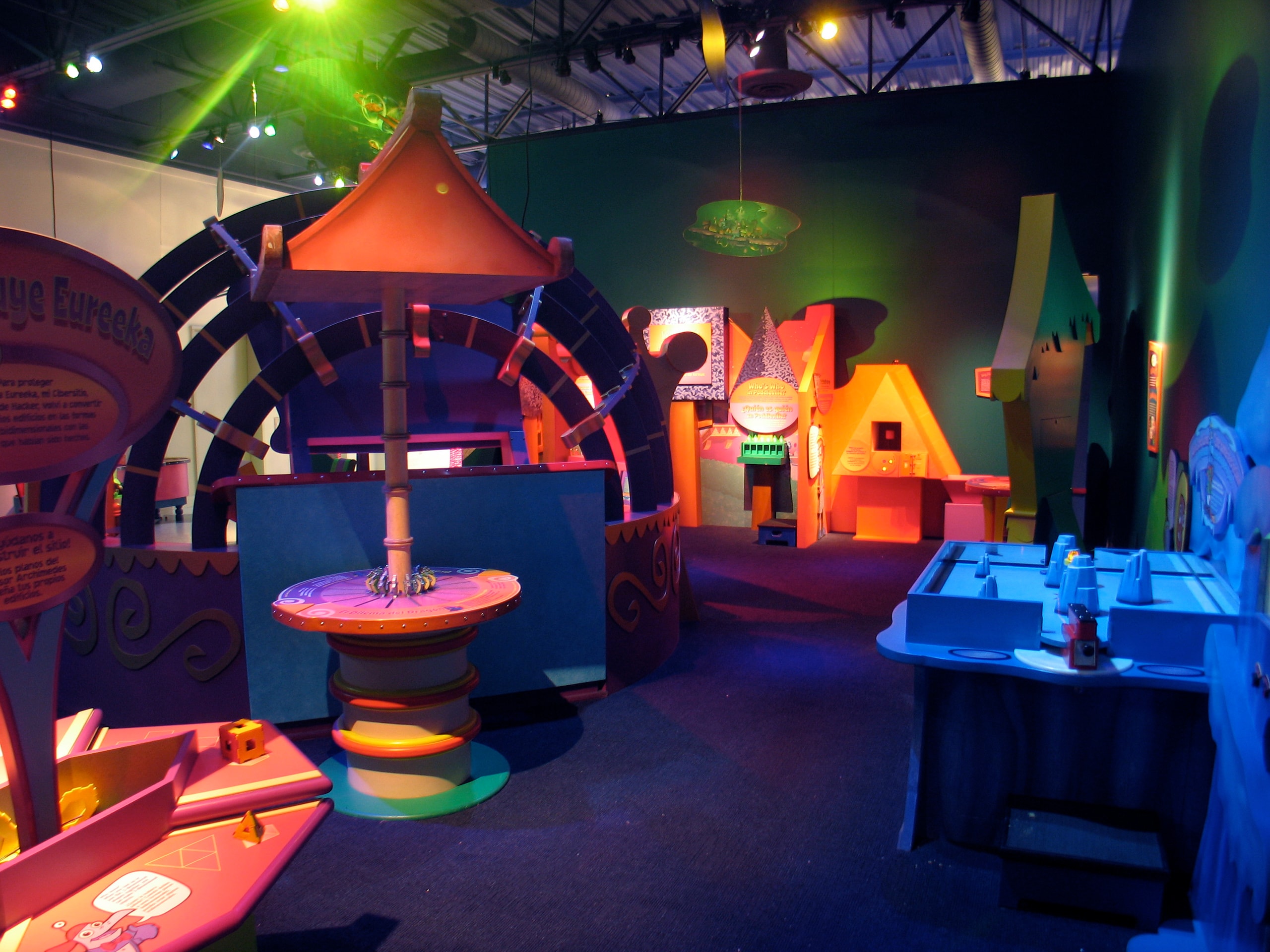 CMH_01_available-light_museum