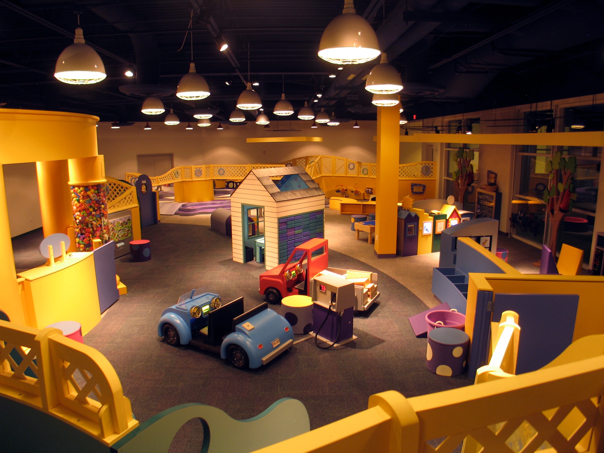 CMH_02_available-light_museum