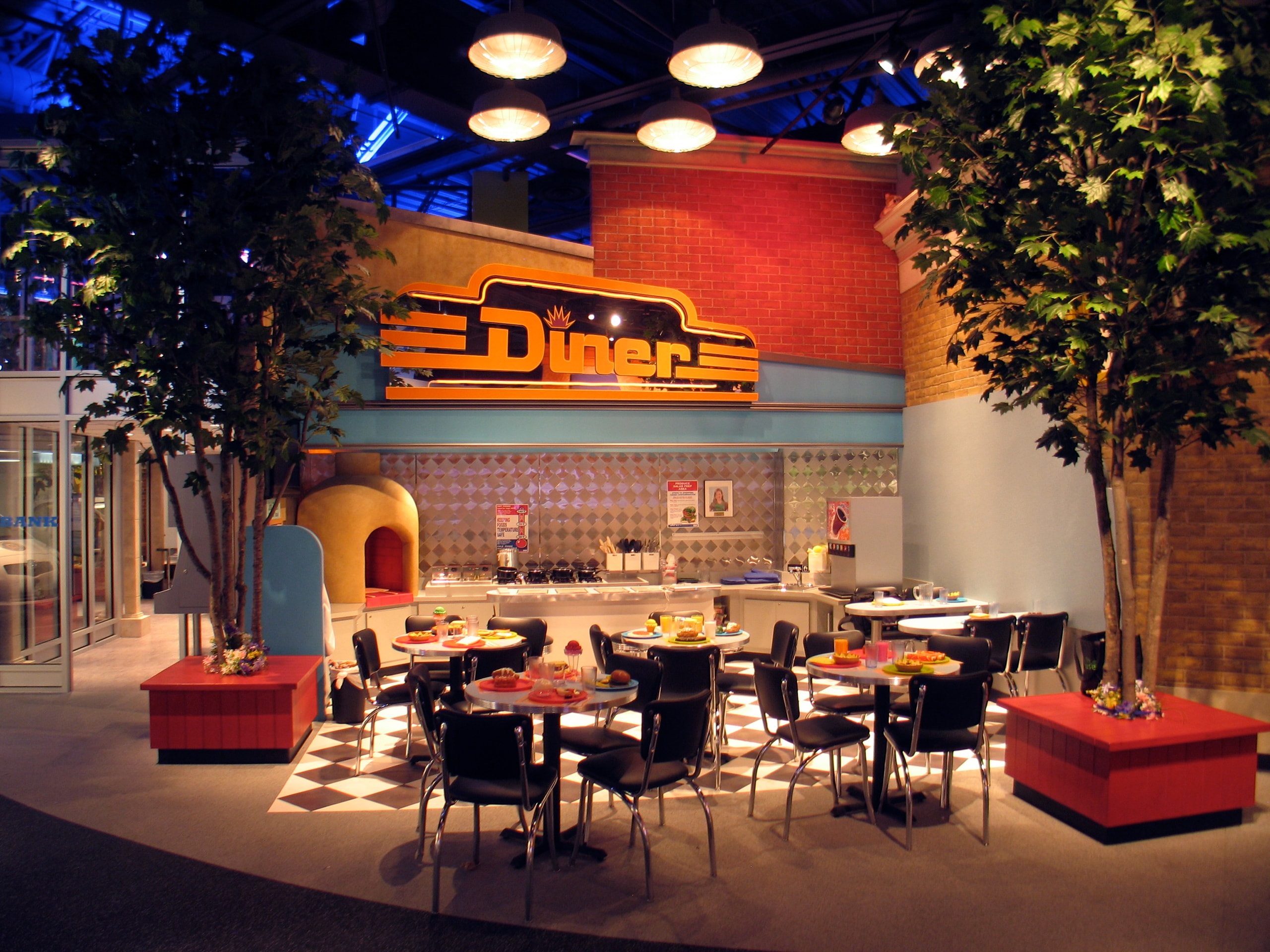 CMH_03_available-light_museum