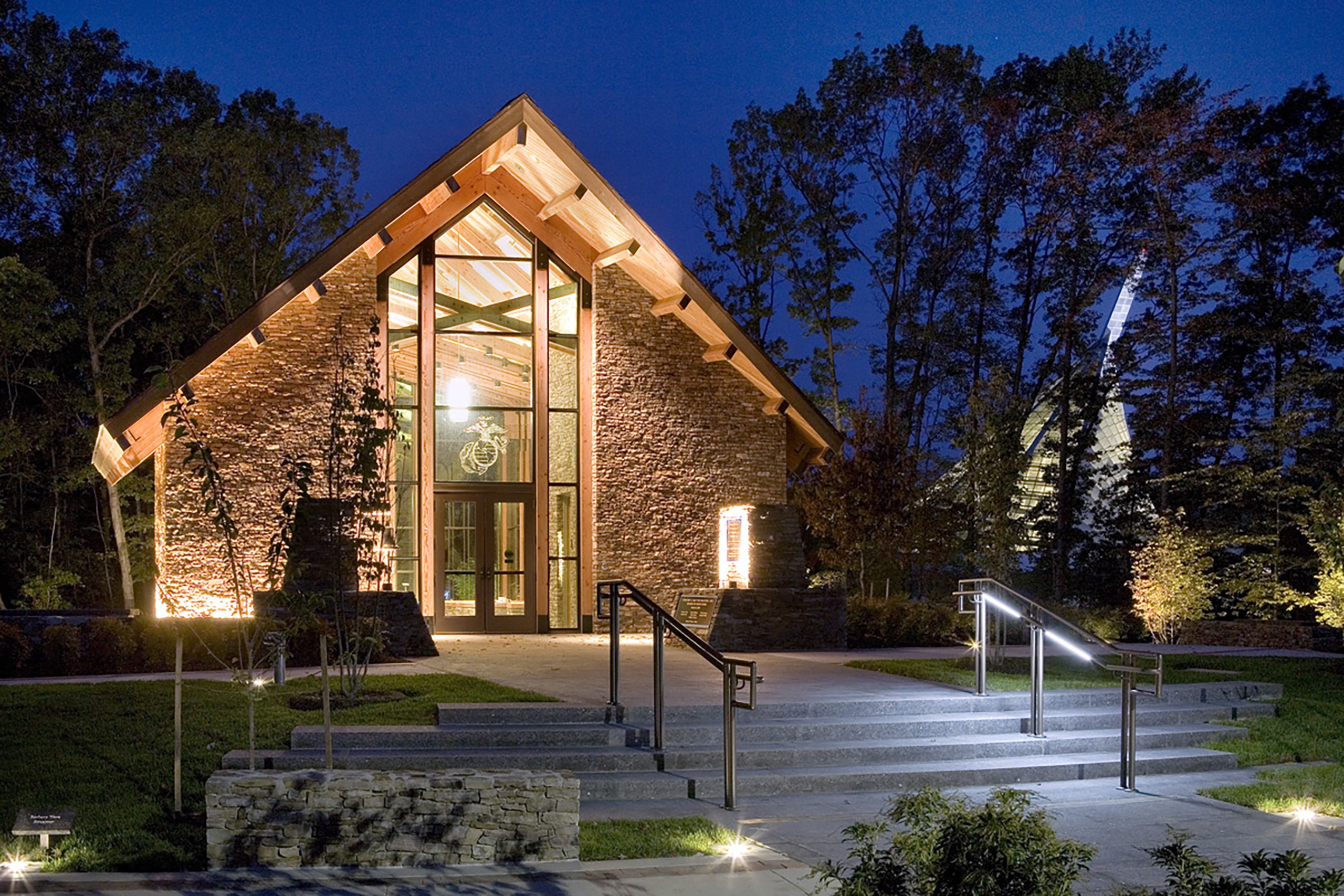 Chapel_01_available-light_architecture