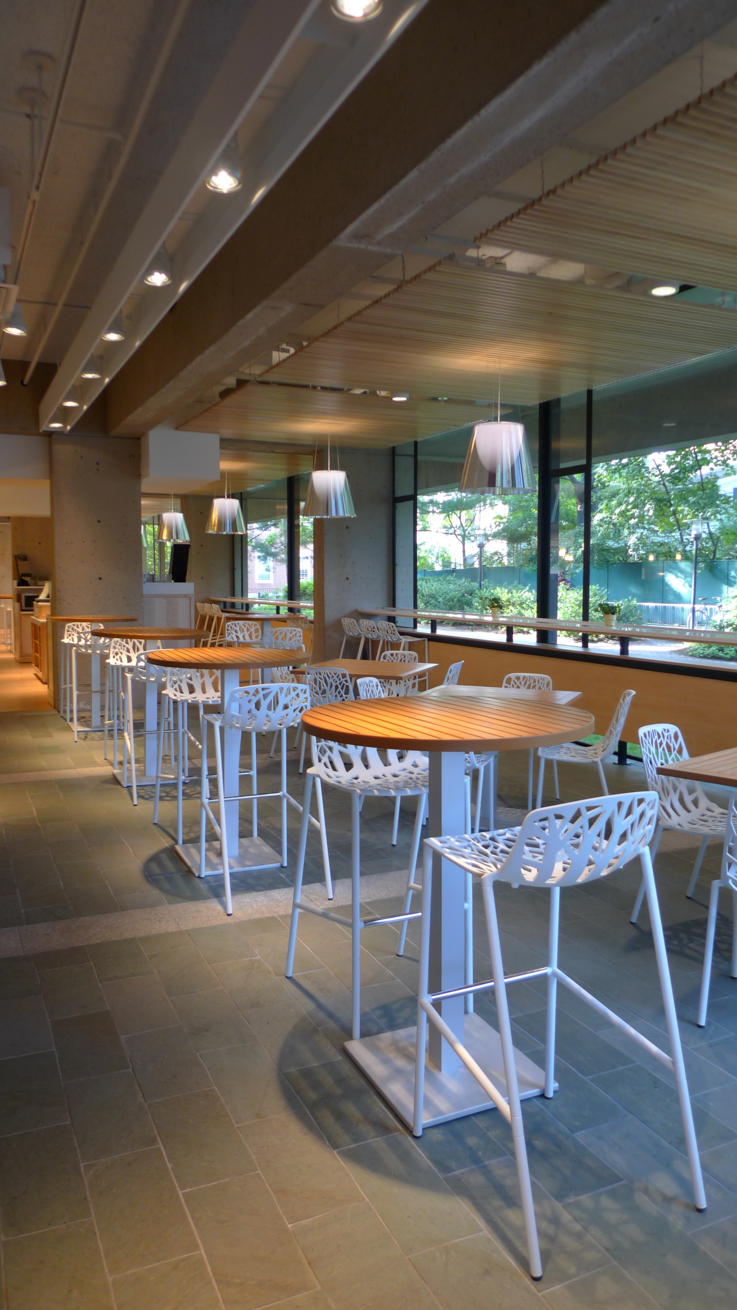 Gutman_06_available-light_architecture