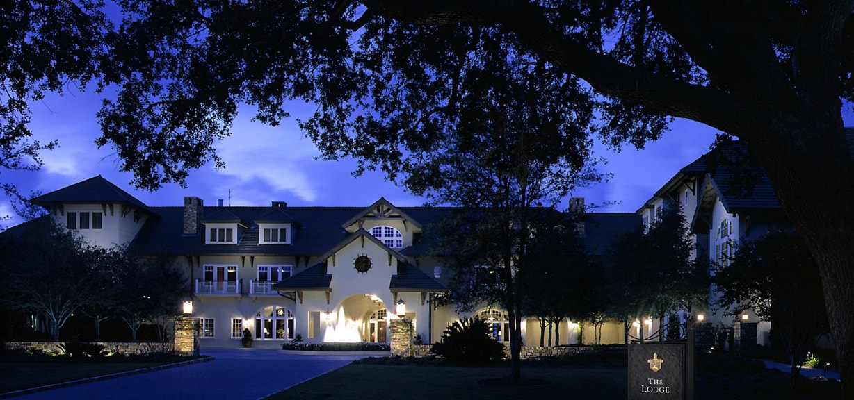 Lodge_01_available-light_architecture