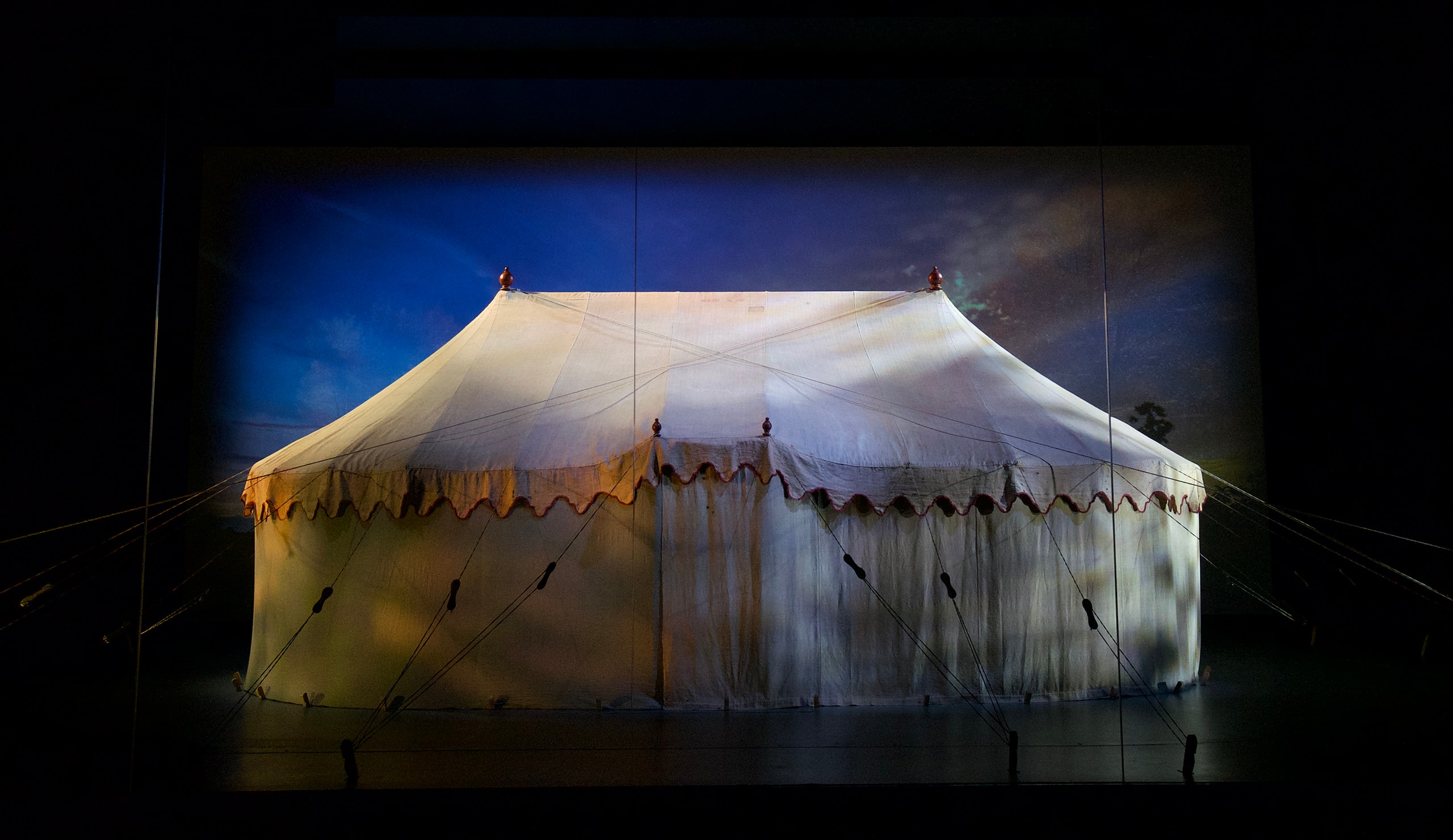 MOAR_02_available-light_museum