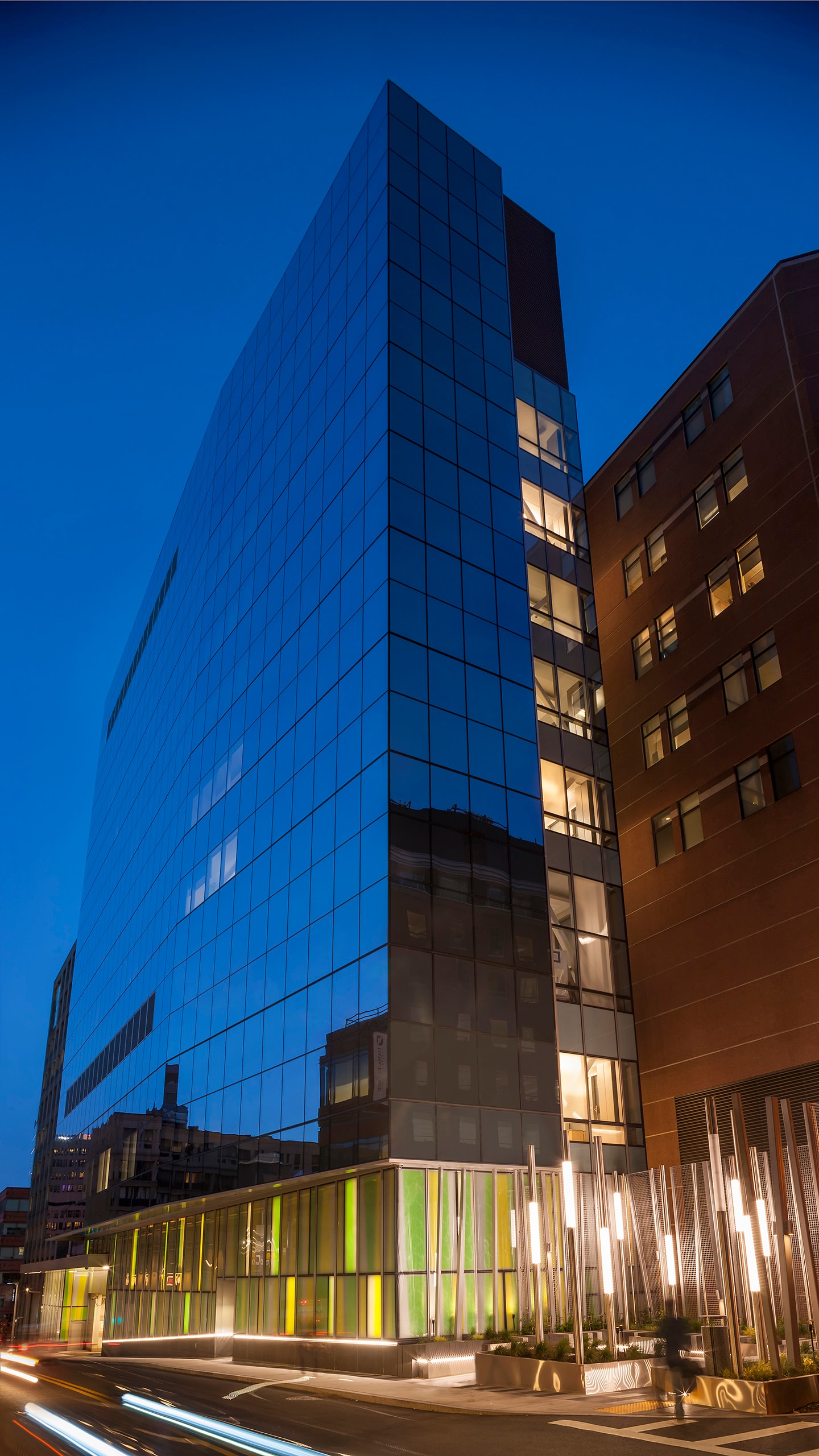 Mandell_02_available-light_architecture