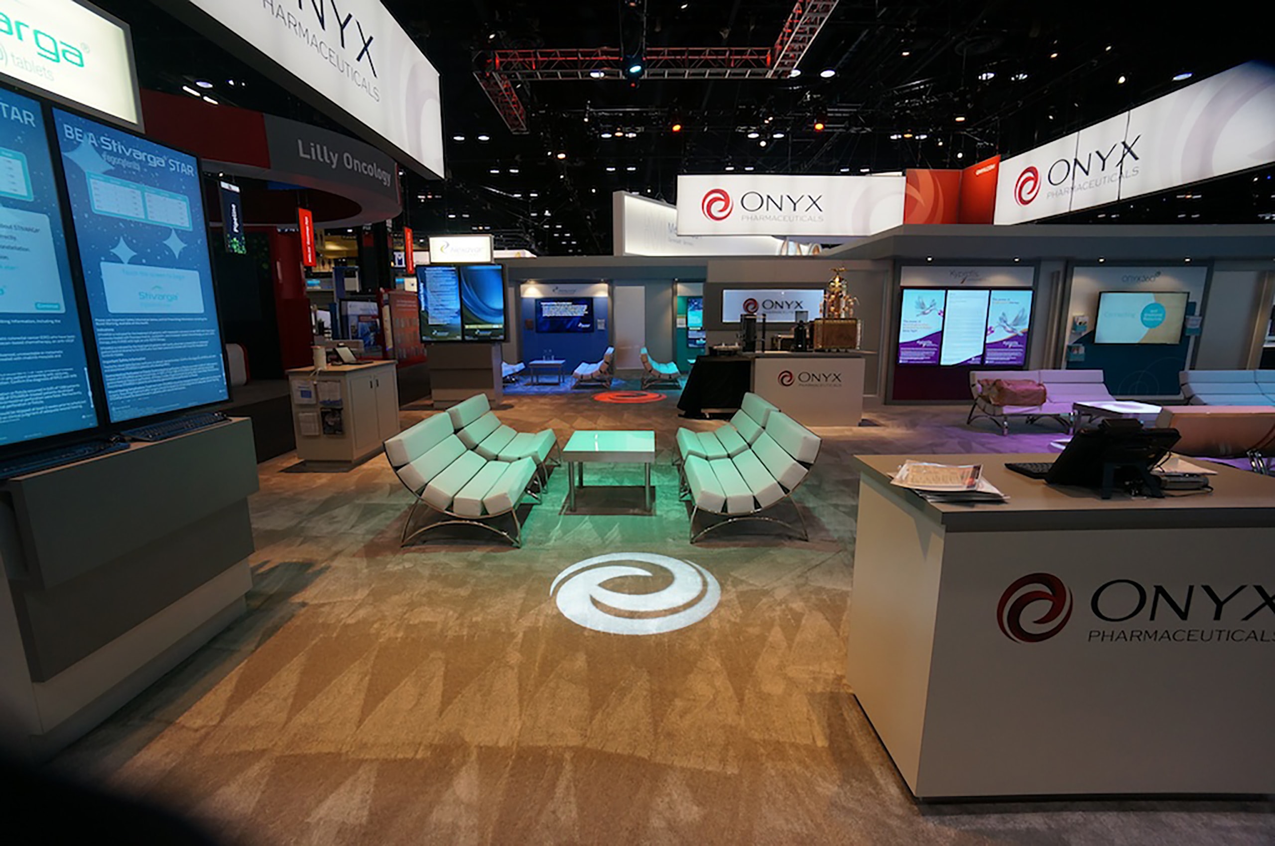 Onyx_03_available-light_trade-show