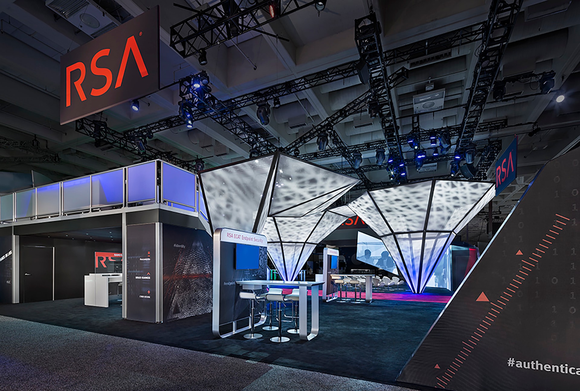 RSA_01_available-light_trade-show