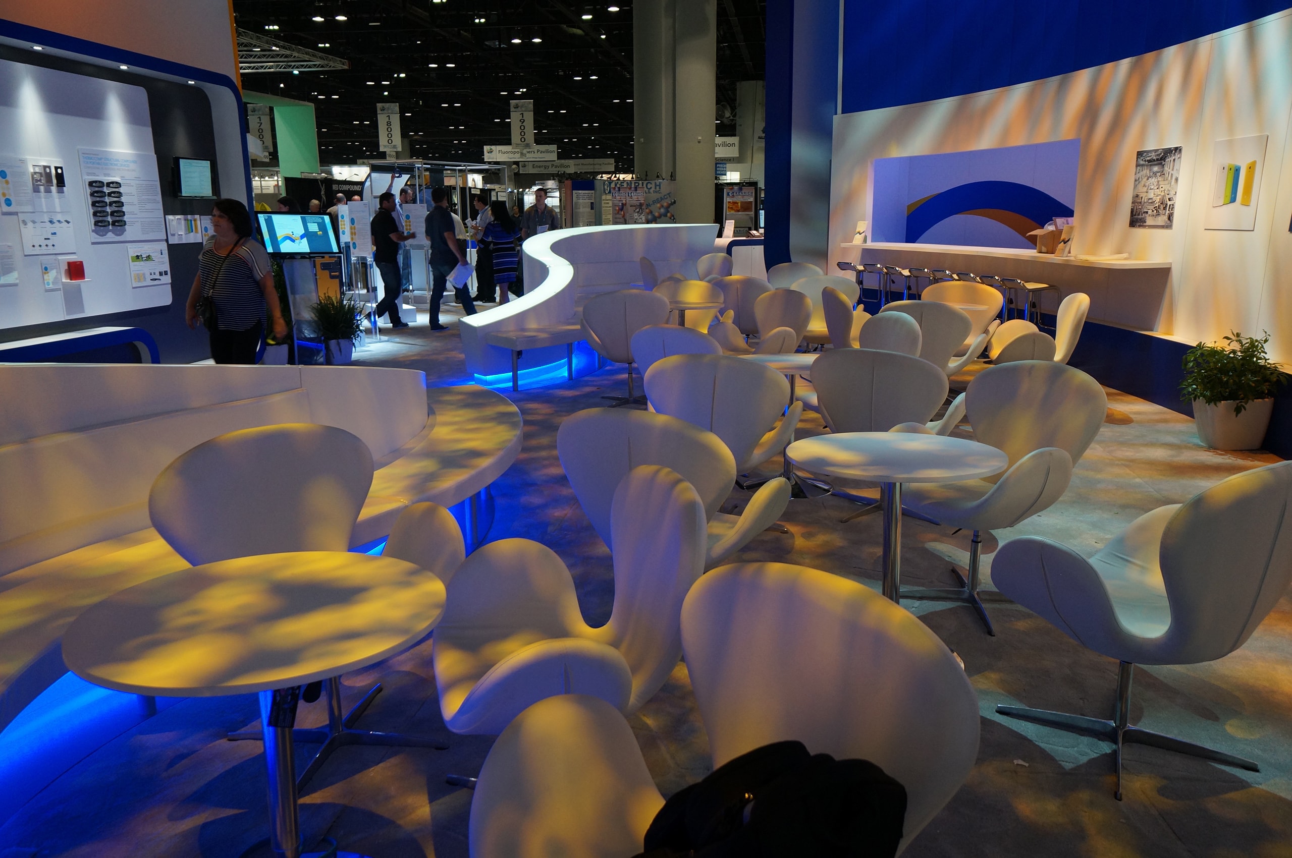 Sabic_01_available-light_trade-show