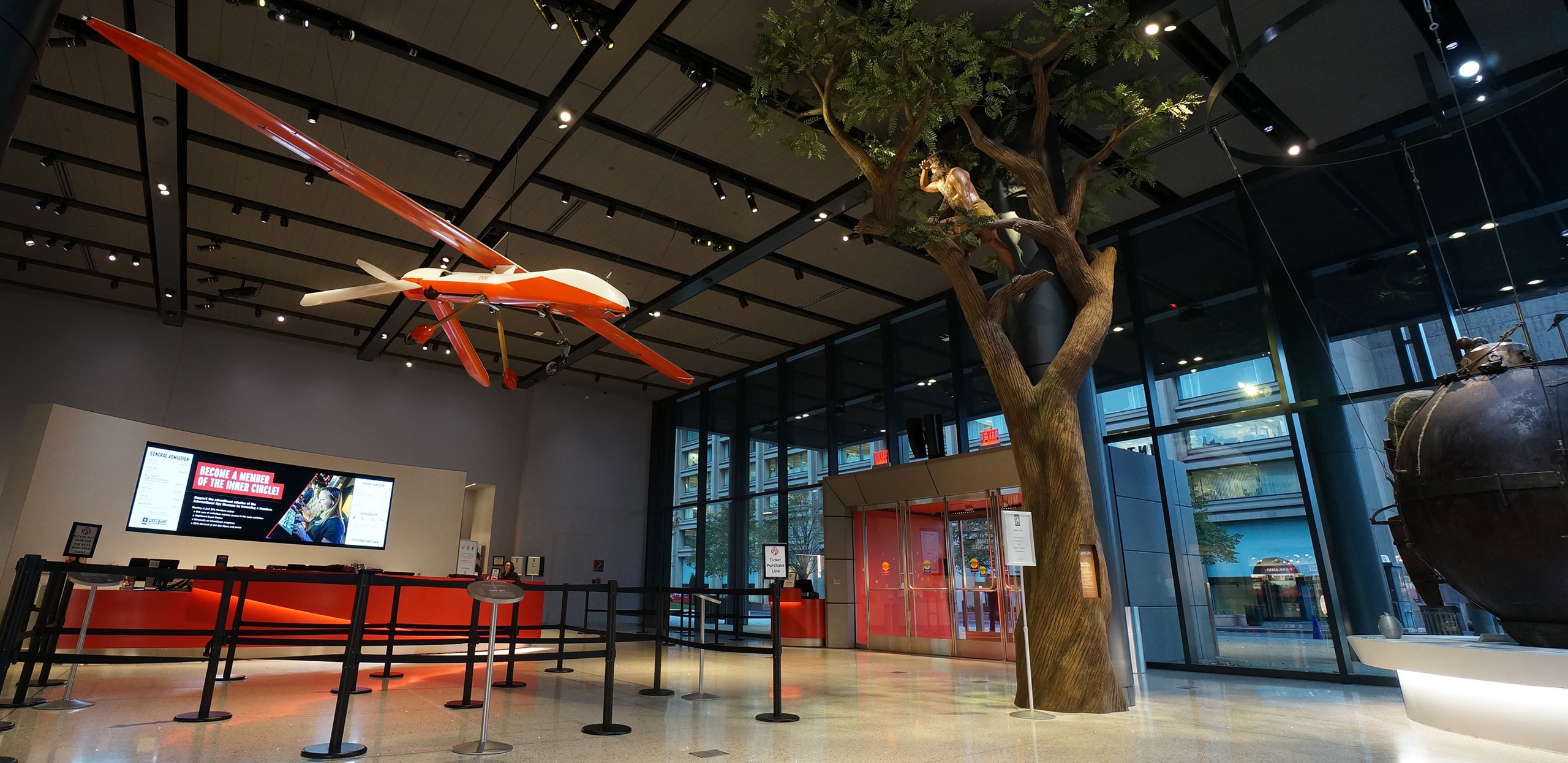 Spy2-A_02_available-light_architecture