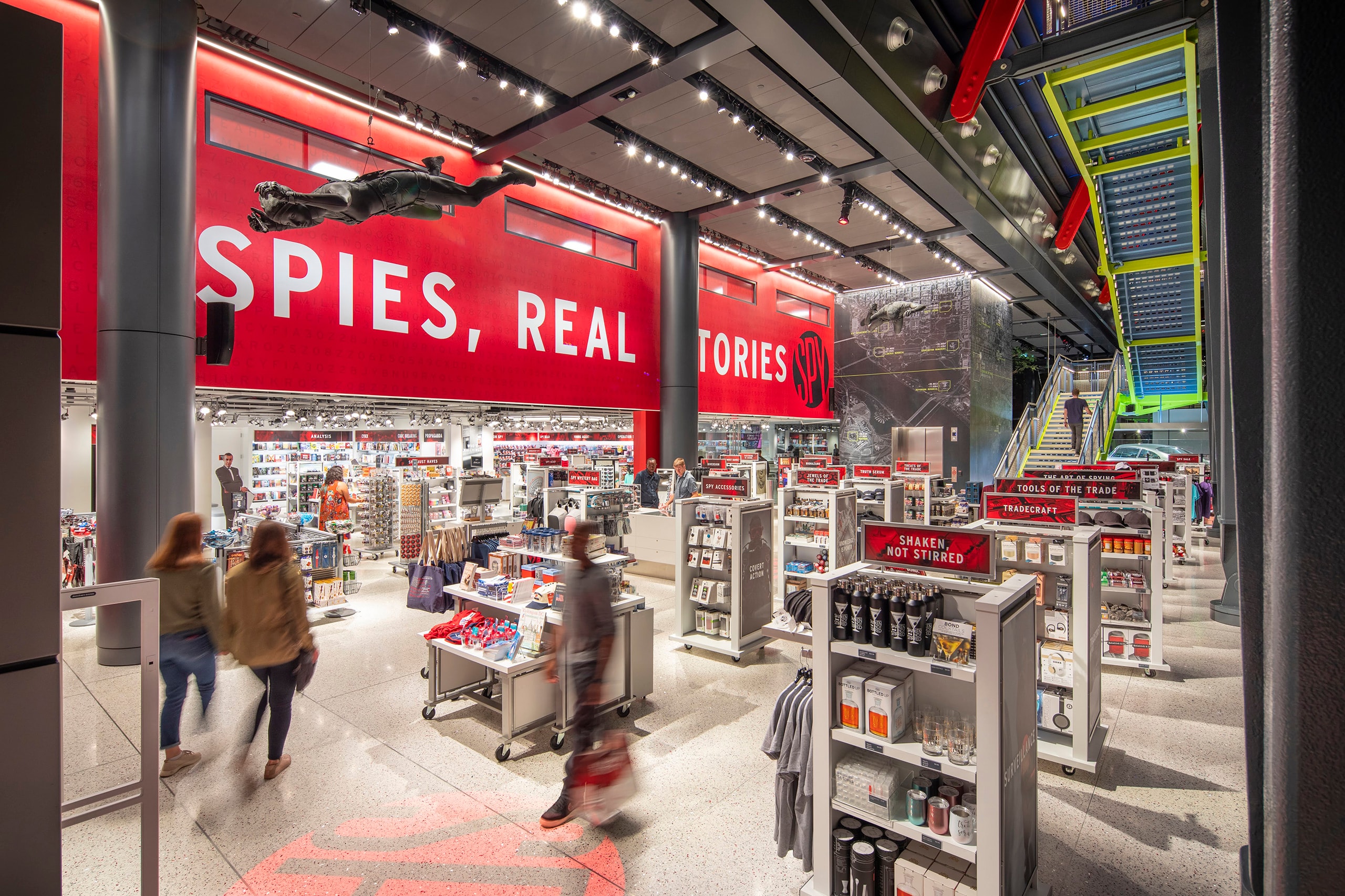 Spy2-A_03_available-light_architecture