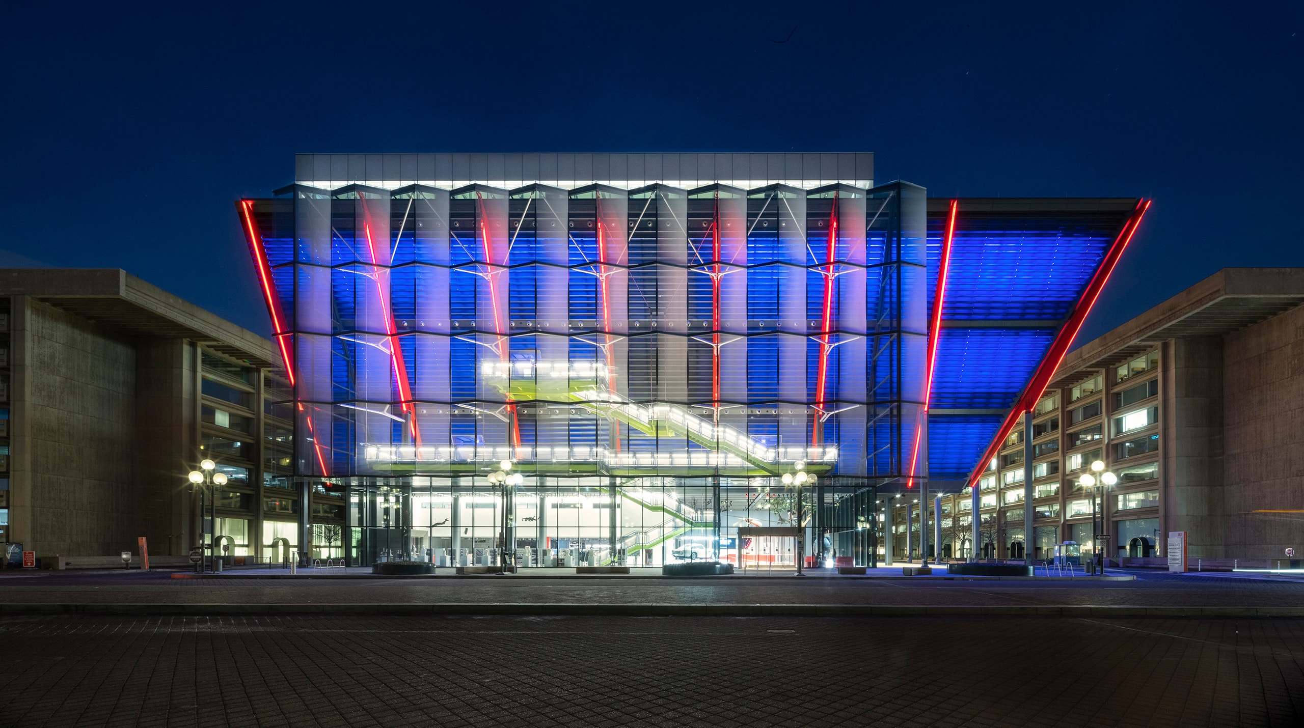 Spy2-A_04_available-light_architecture