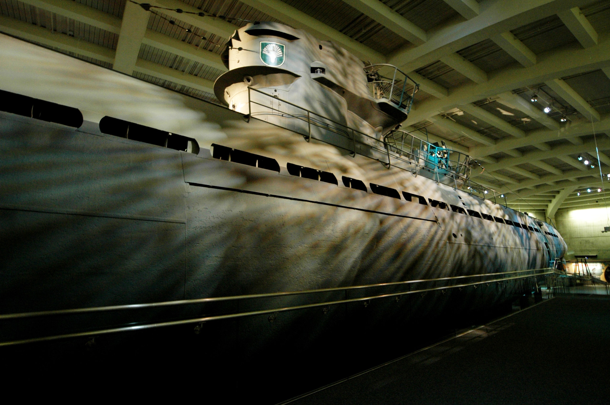 U505_02_available-light_museum