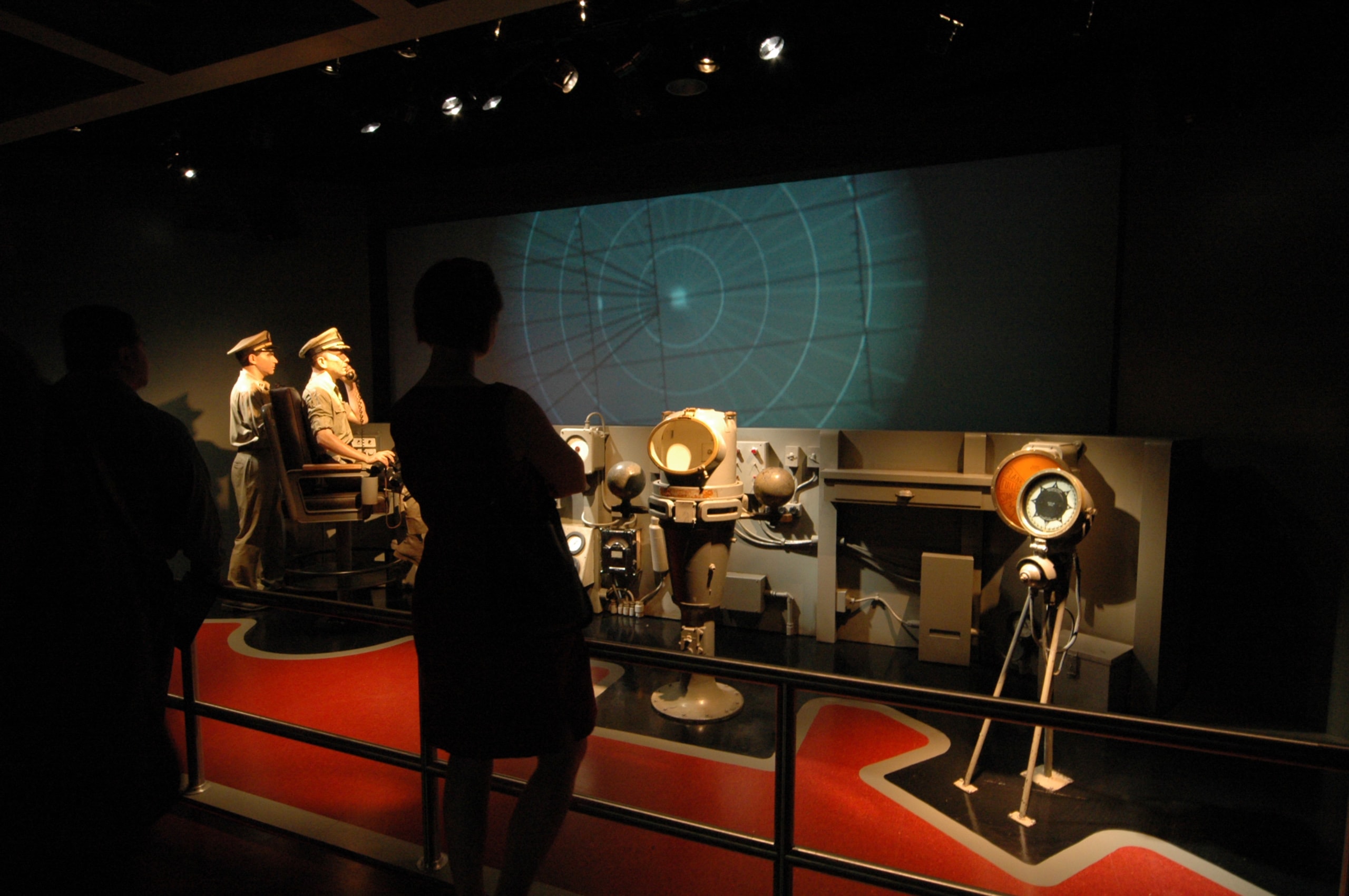 U505_07_available-light_museum