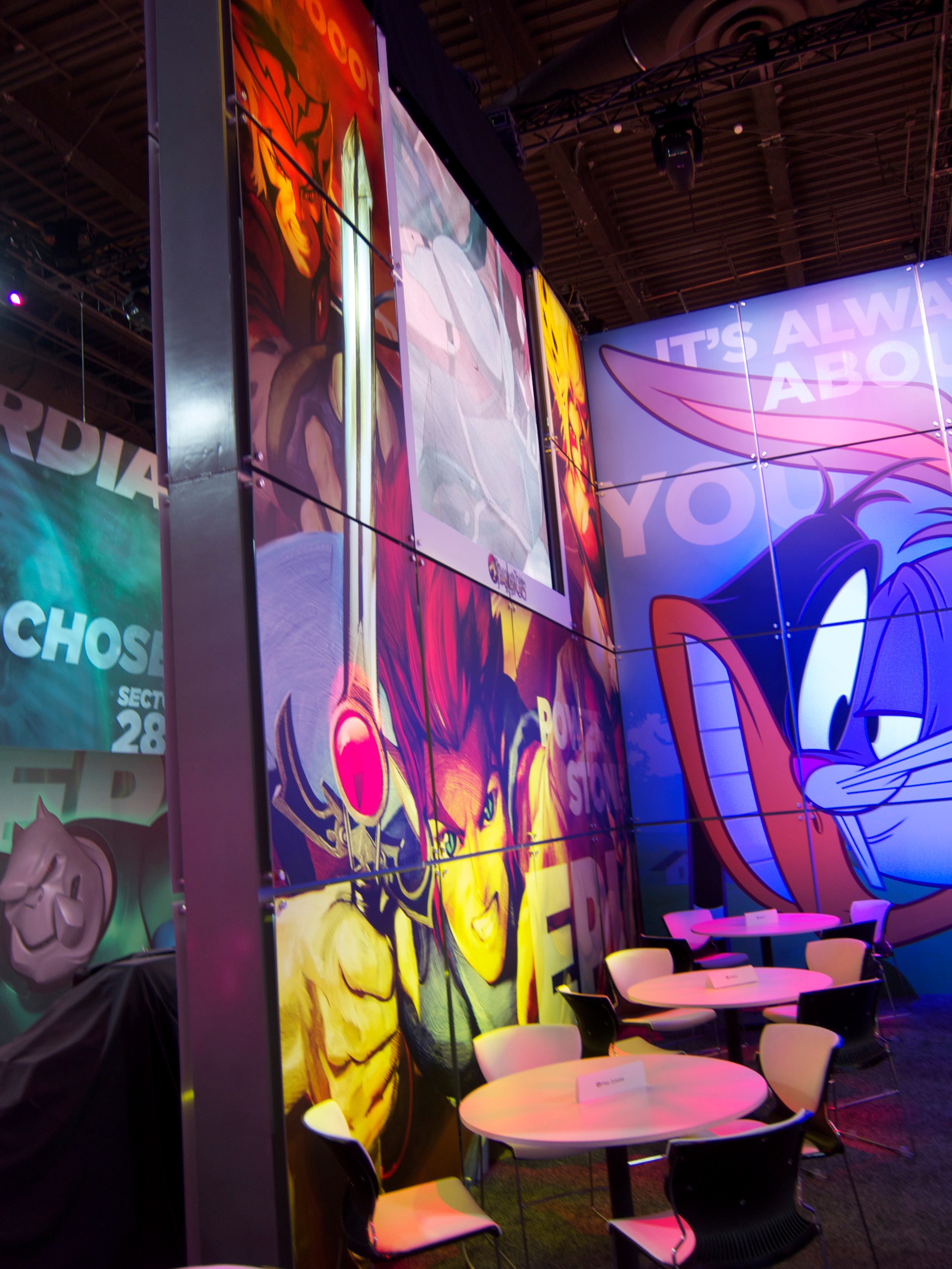 WB_02_available-light_trade-show