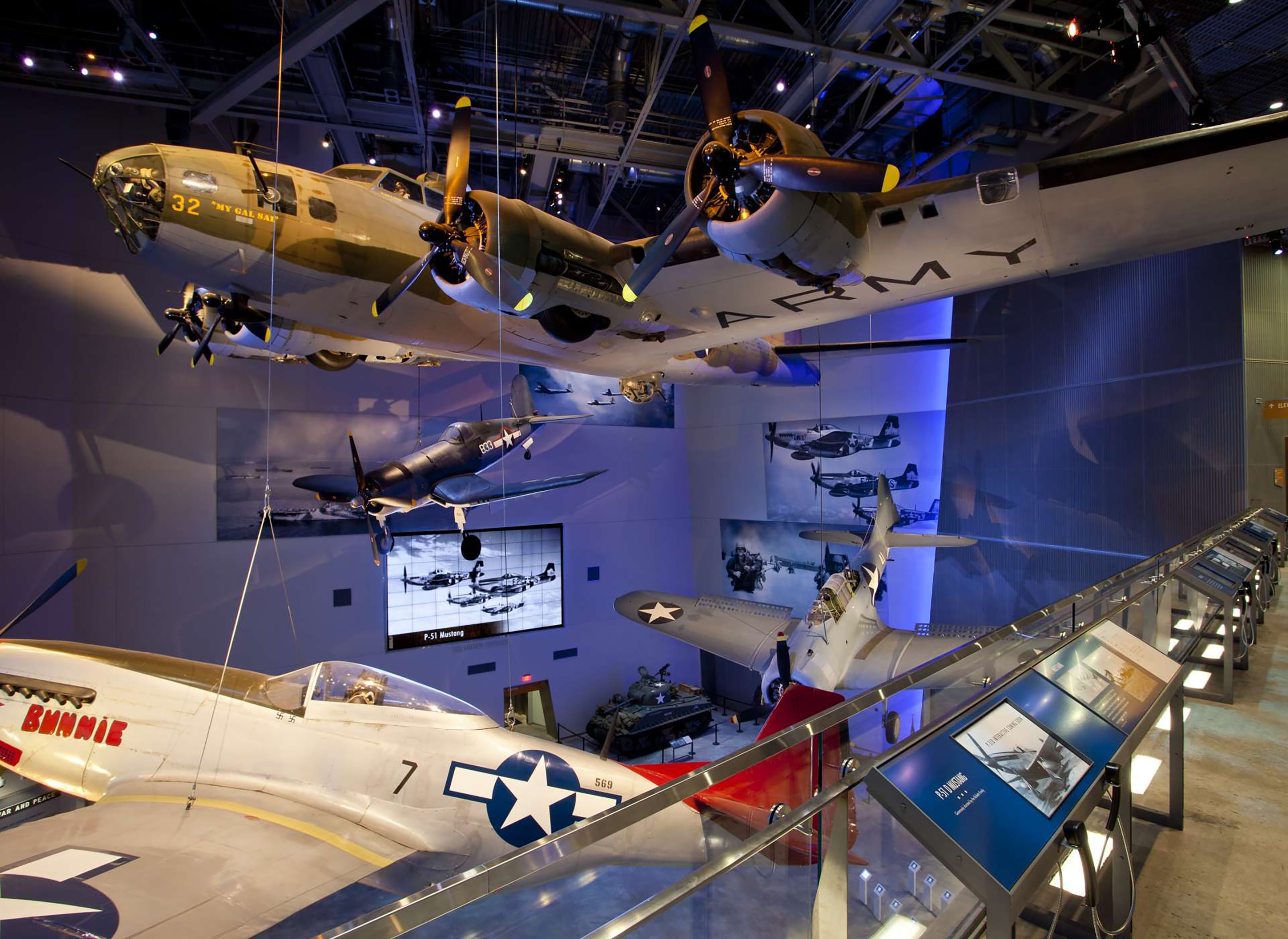 WWII-USF_04_available-light_museum