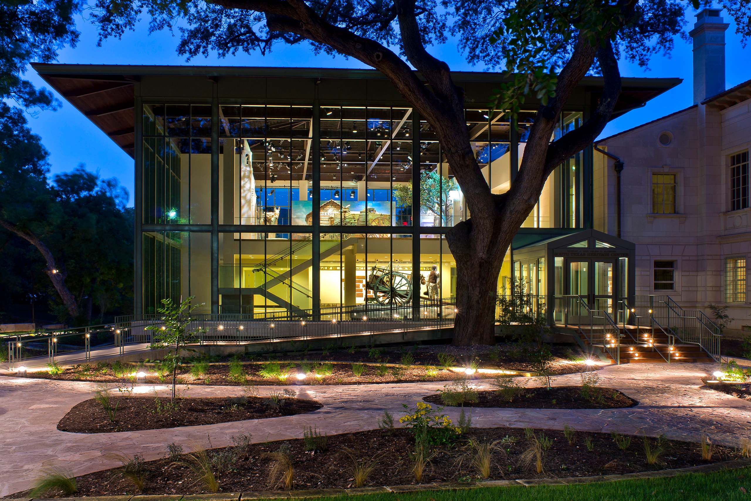 Witte_01_available-light_architecture