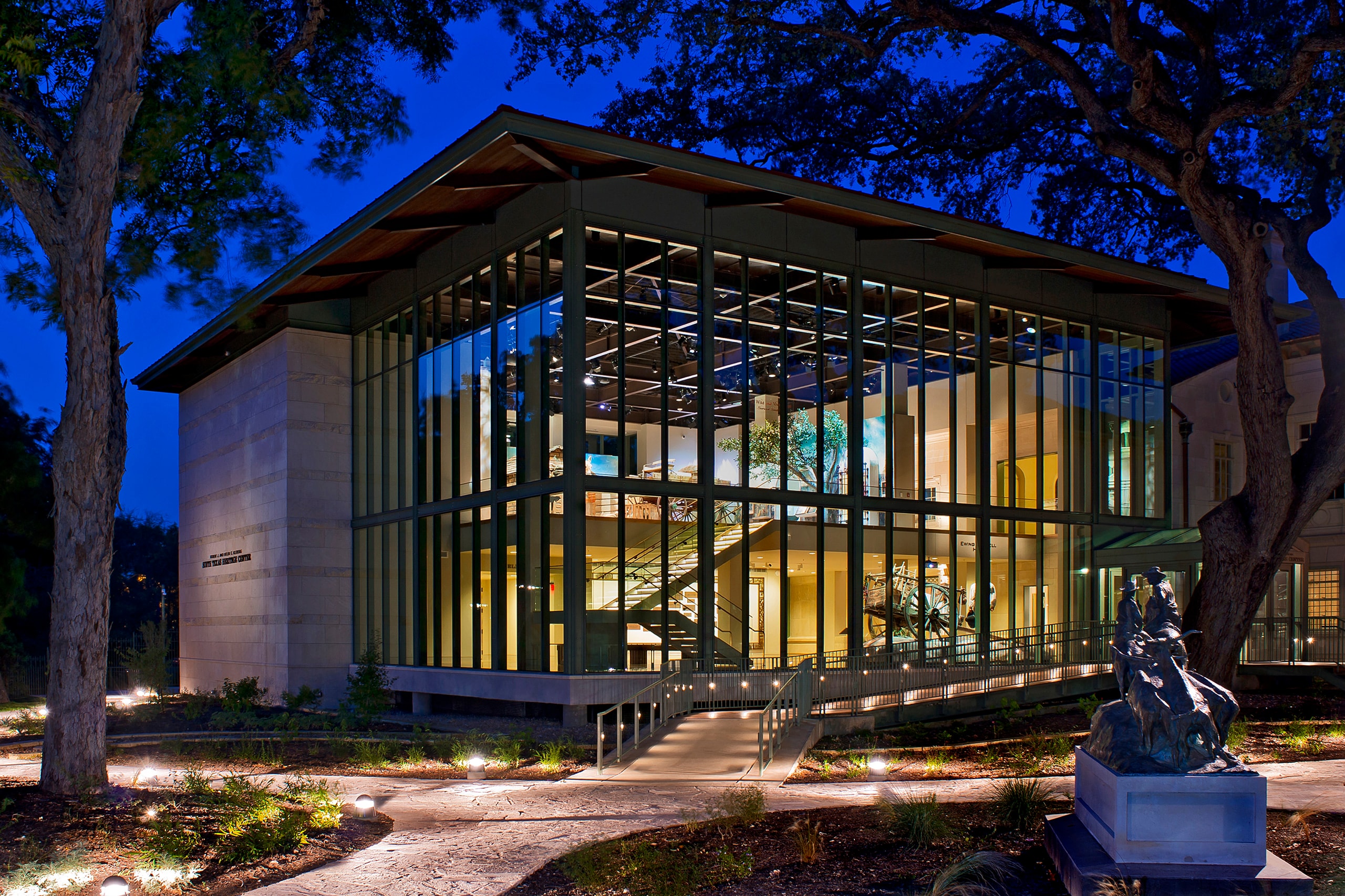 Witte_02_available-light_architecture