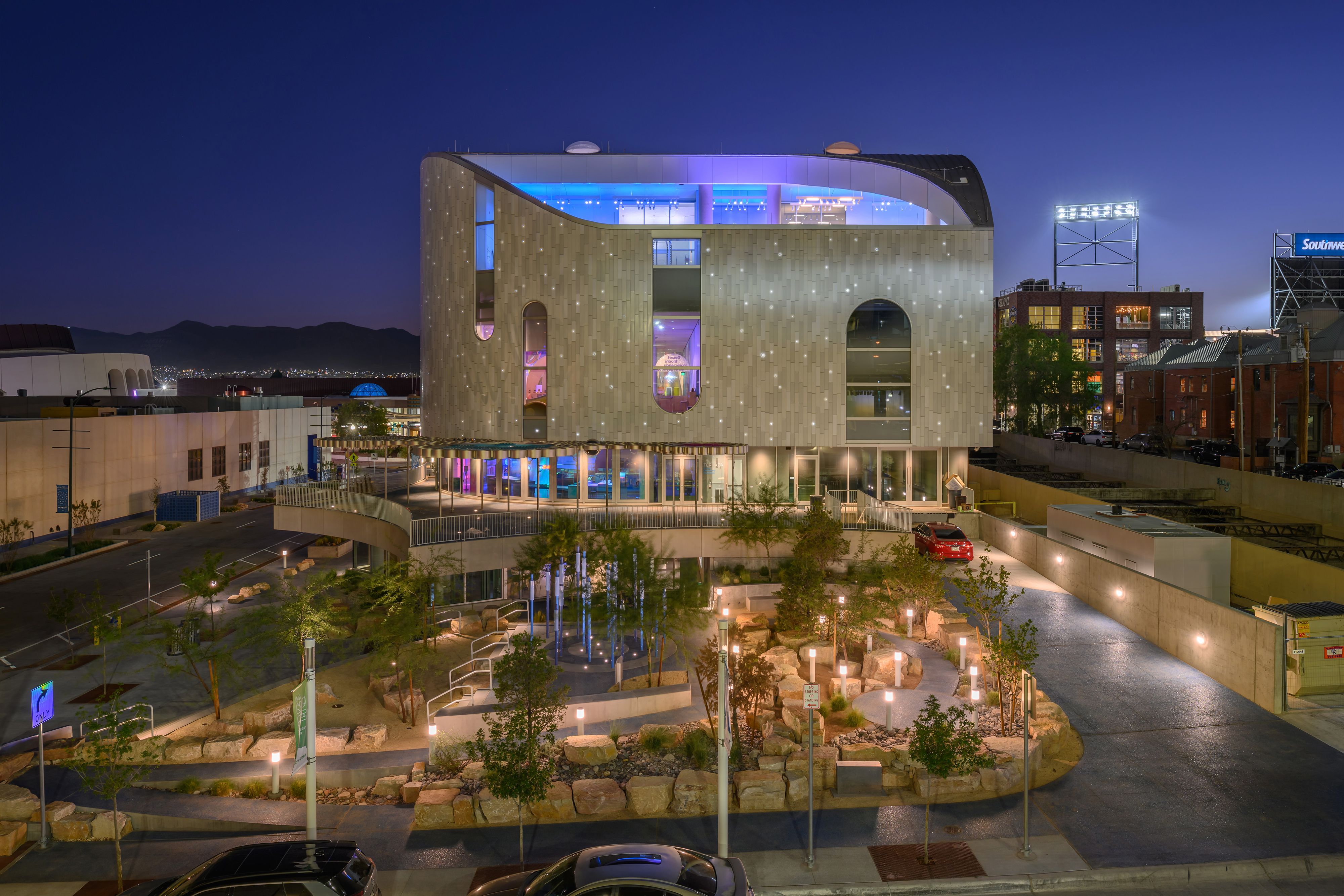 Available Light | La Nube STEAM Discovery Center | Architecture 01