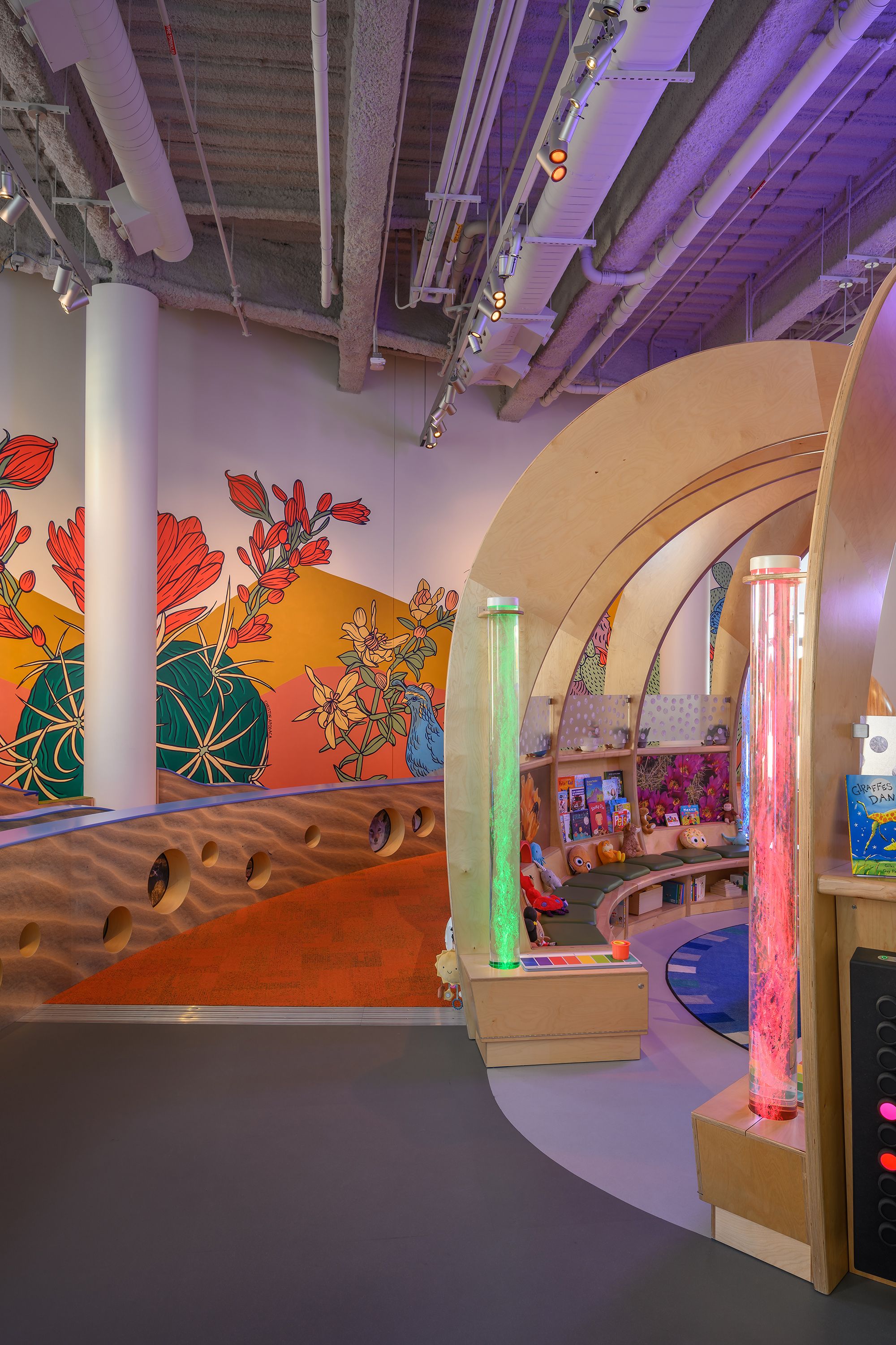 Available Light | La Nube STEAM Discovery Center | Architecture 05