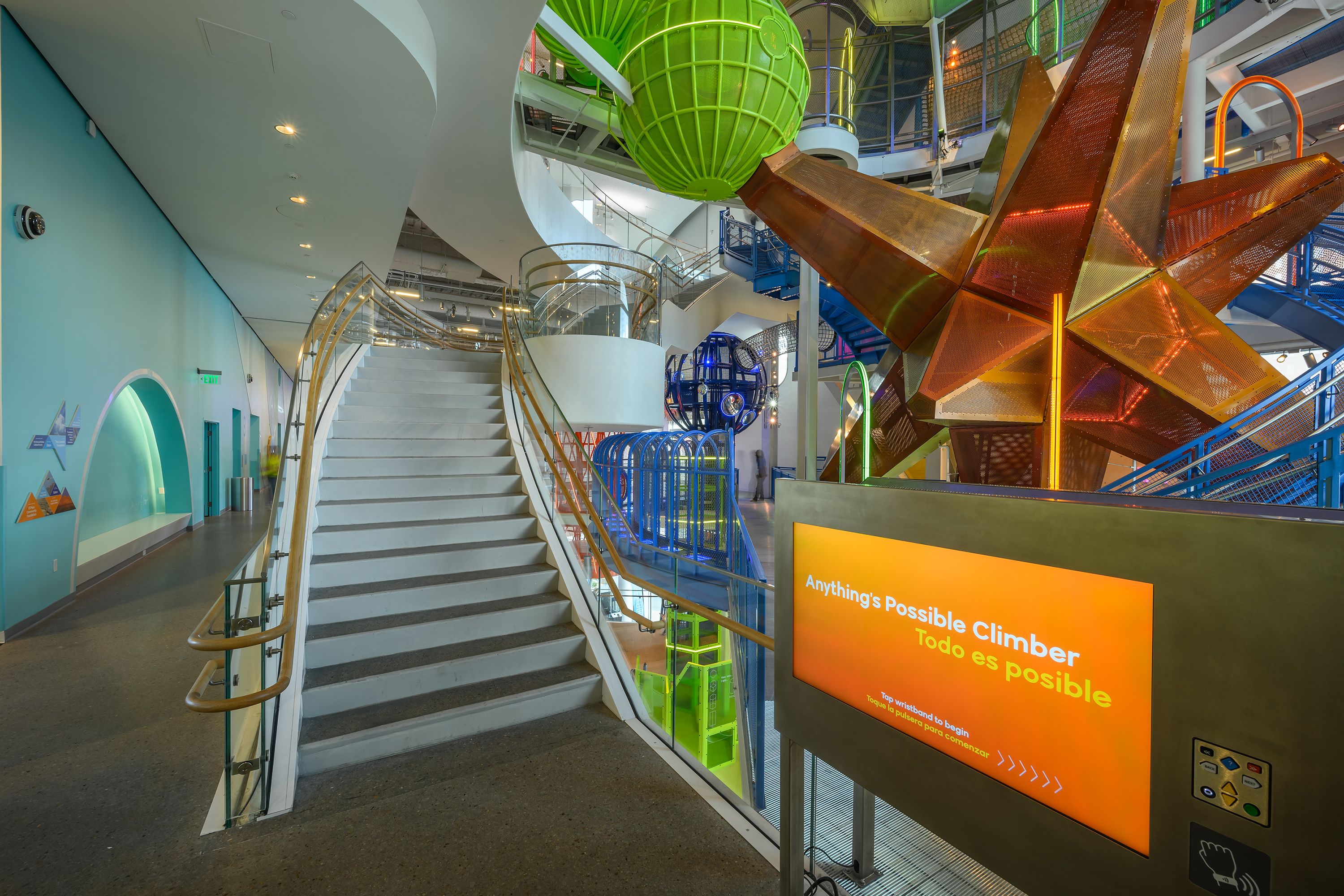 La Nube STEAM Discovery Center | Exhibits 01