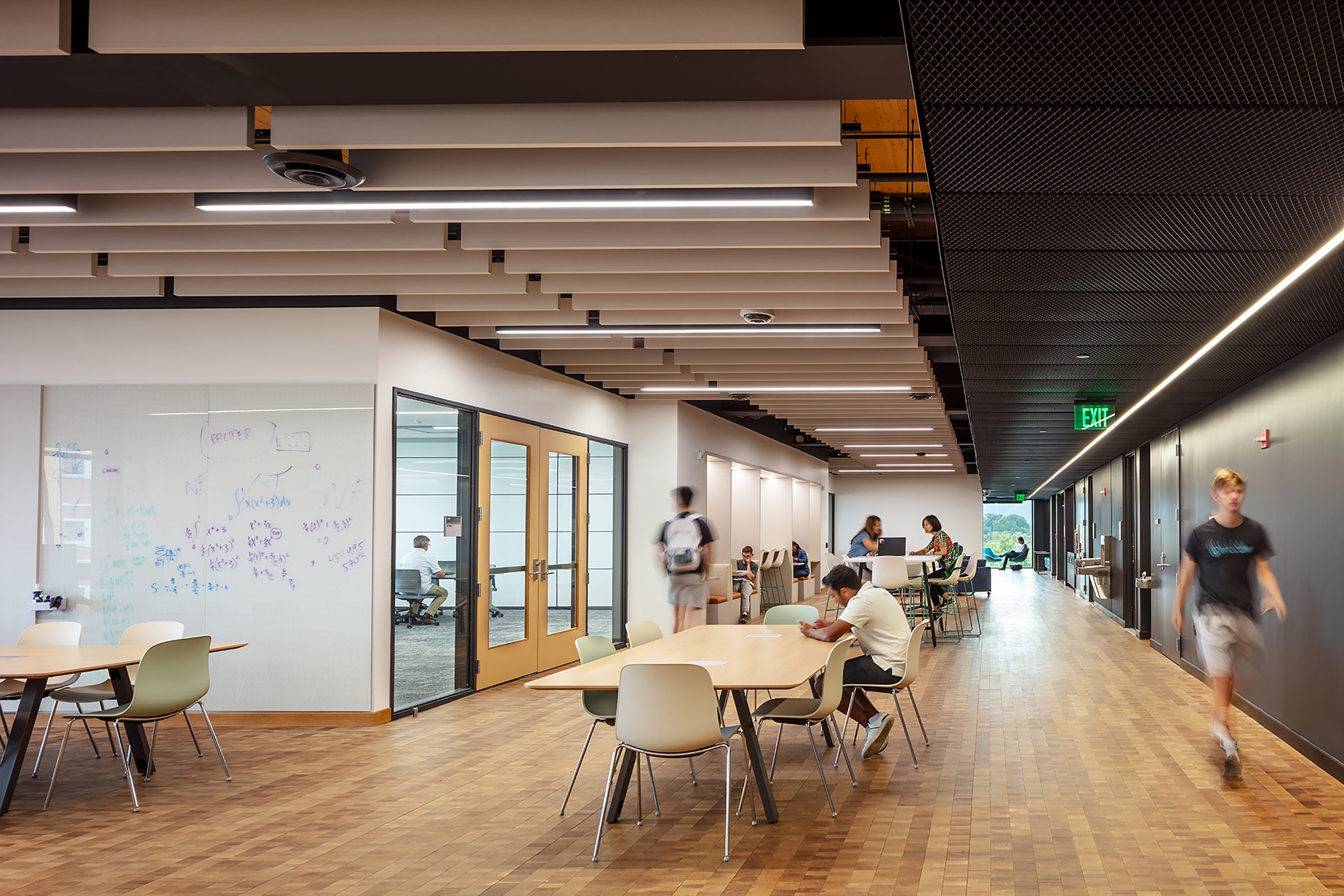 psuw2_03_available-light_architecture