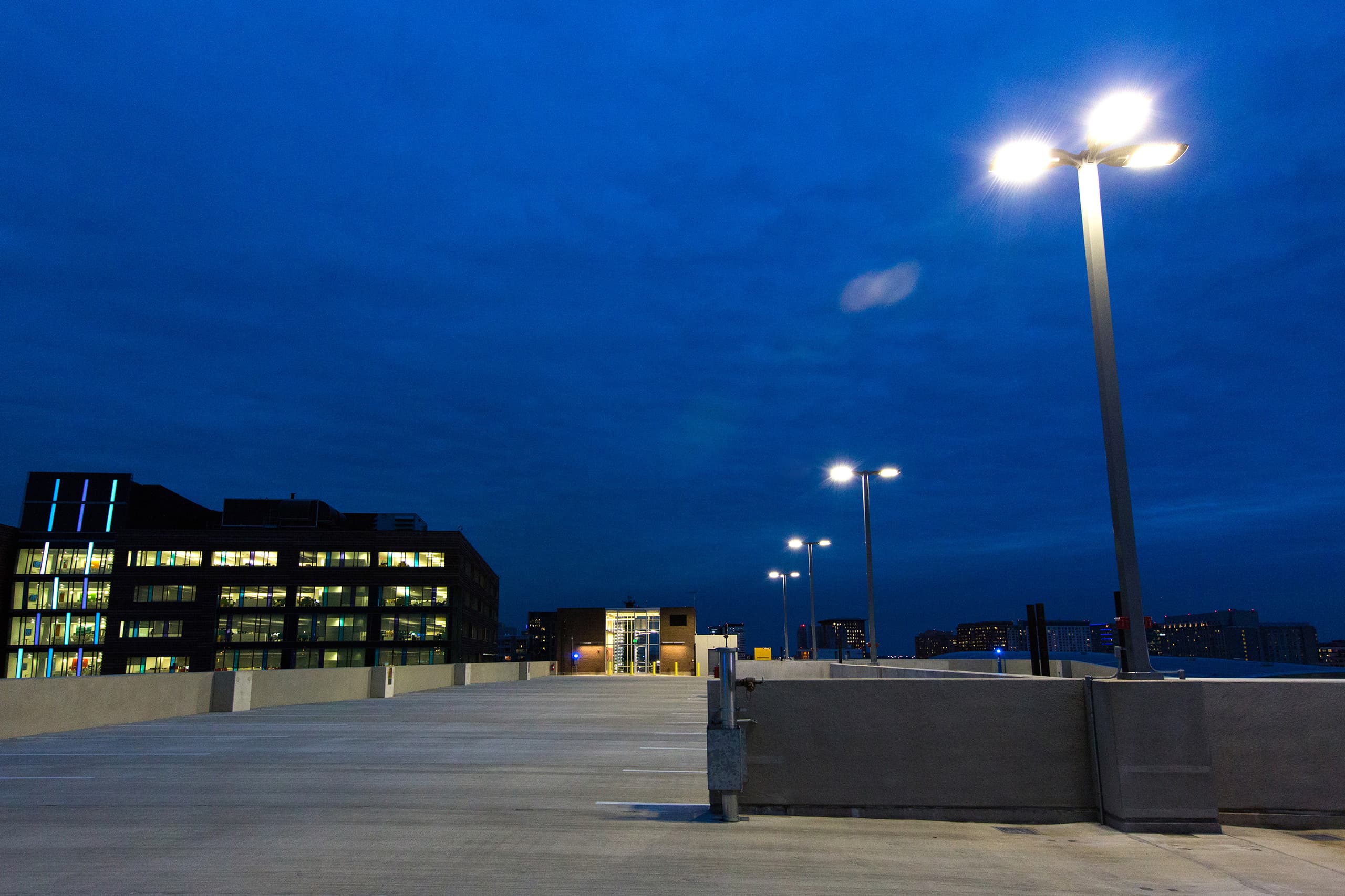 ChannelCenter_04_available-light_architecture ChannelCenter_04_available-light_architecture