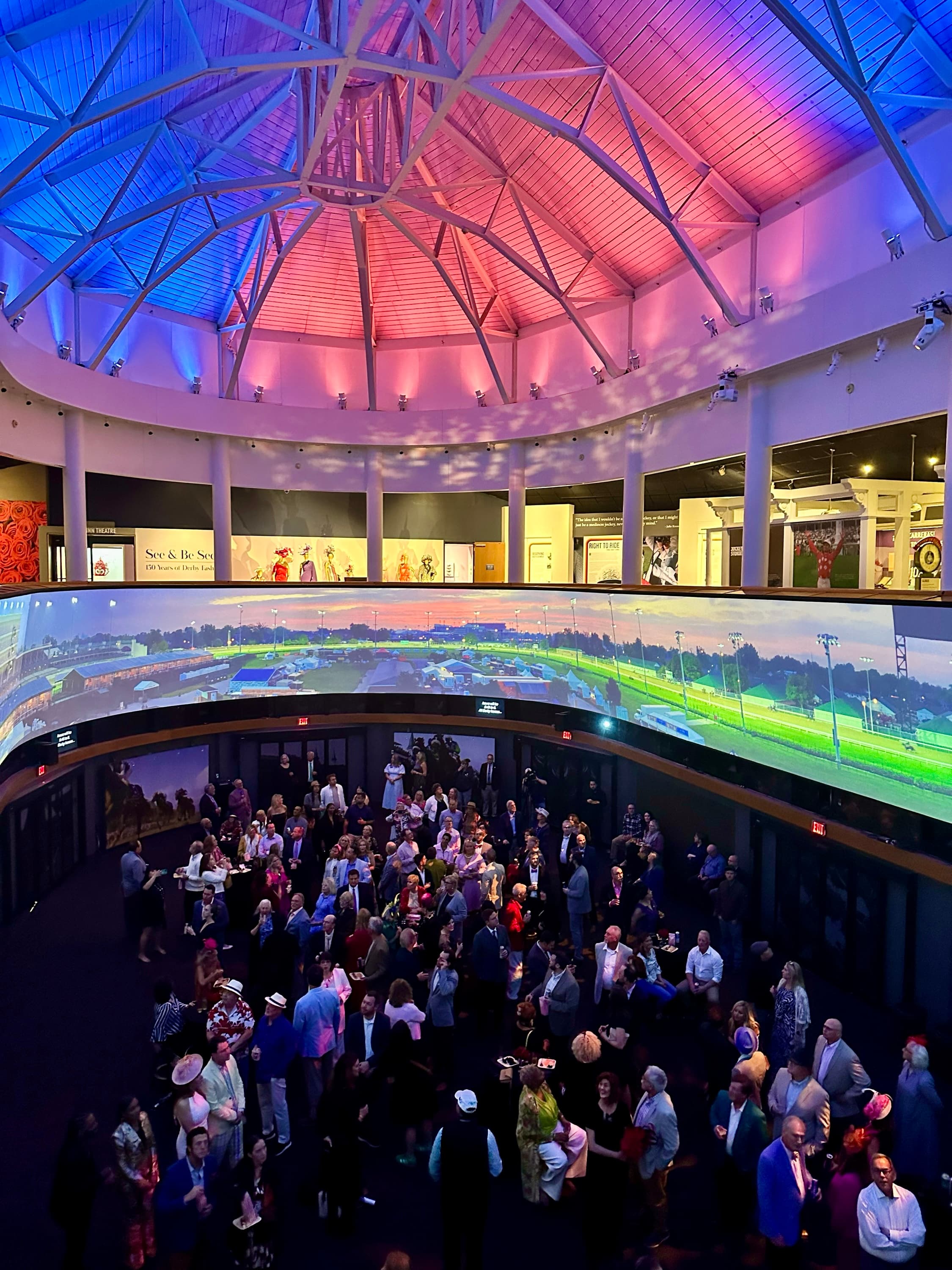 Kentucky Derby_02_available-light_museum Kentucky Derby_02_available-light_museum