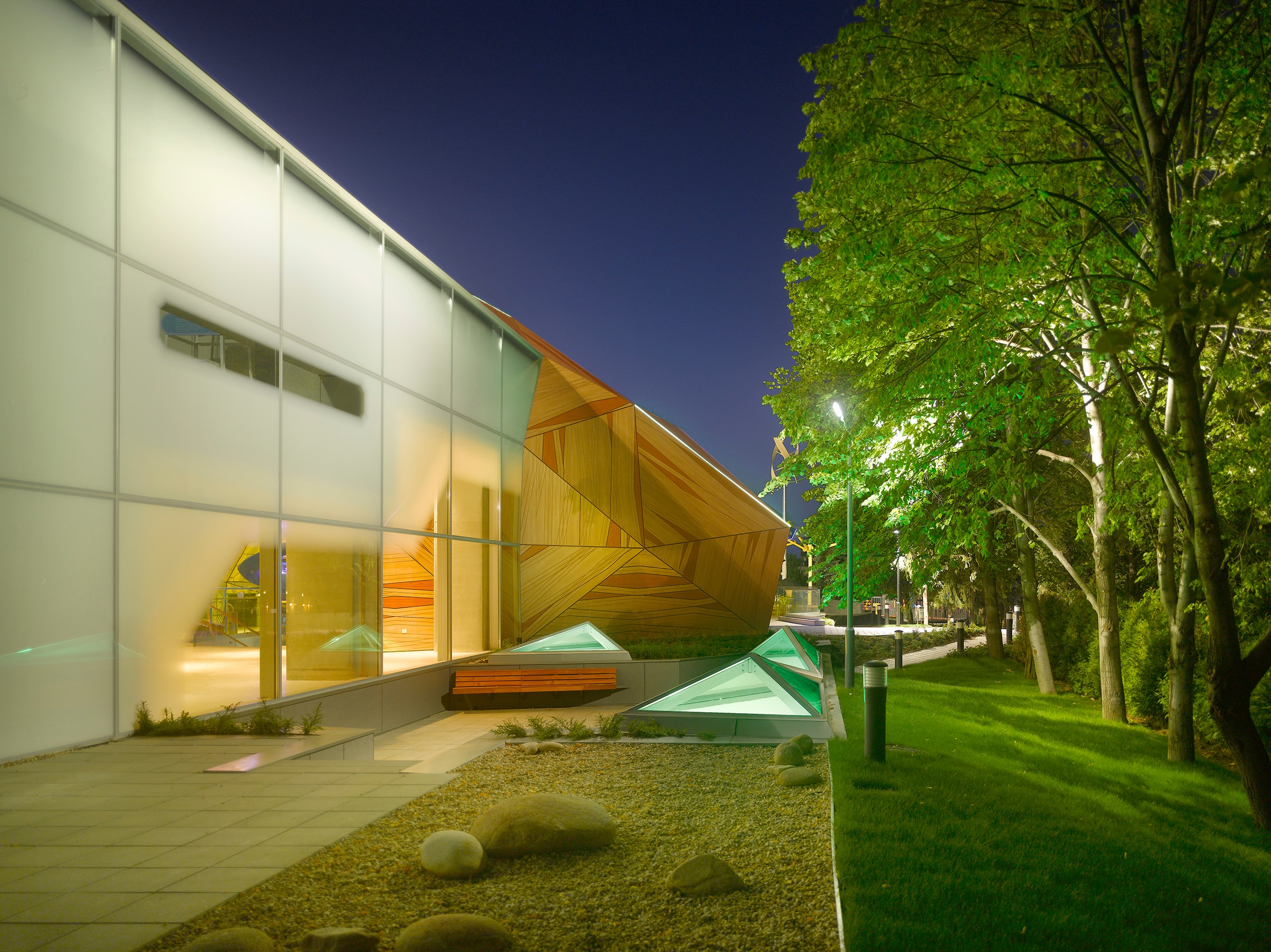 Muzeiko_01_available-light_museum Muzeiko_01_available-light_museum