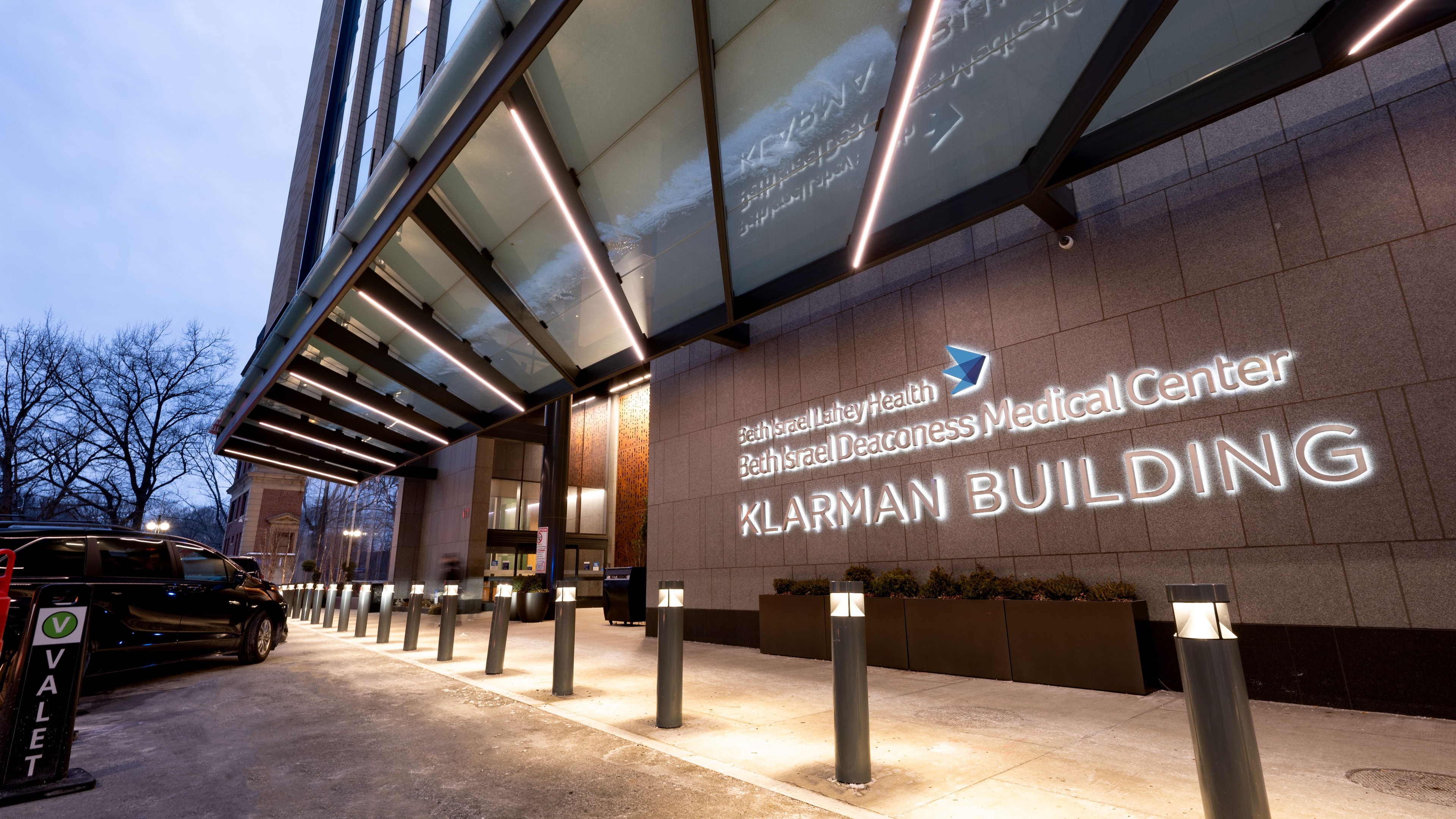 Available Light | Beth Israel Deaconess Medical Center | Klarman Building 01 Available Light | Beth Israel Deaconess Medical Center | Klarman Building 01